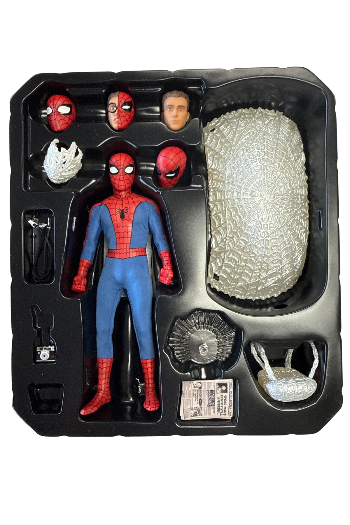 MEZCO MARVEL THE AMAZING SPIDER-MAN DELUXE EDITION ACTION FIGURE