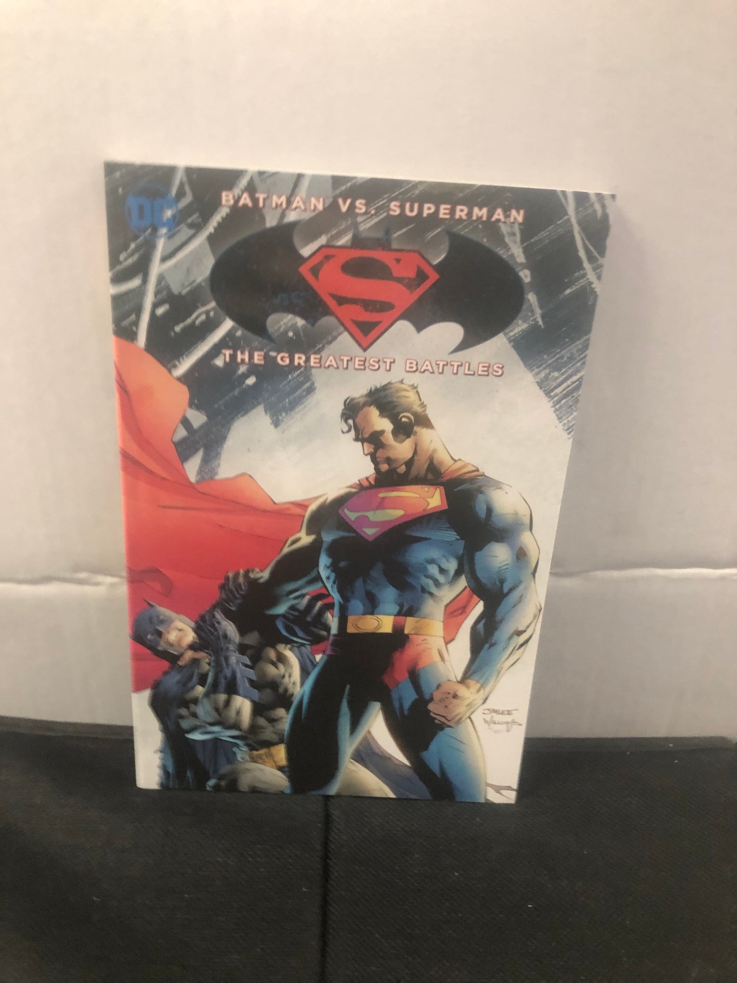 DC COMICS BATMAN VS SUPERMAN THE GREATEST BATTLES FOURTH PRINTING (2018)