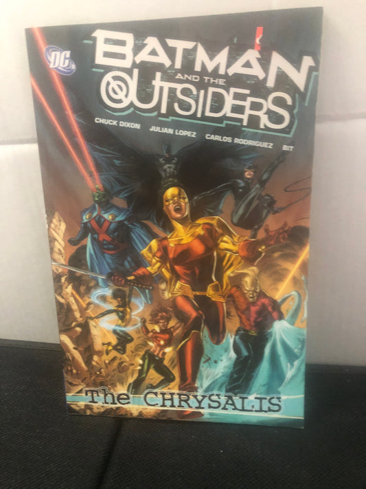 DC COMICS BATMAN AND THE OUTSIDERS VOLUME ONE THE CHRYSALIS (2008)