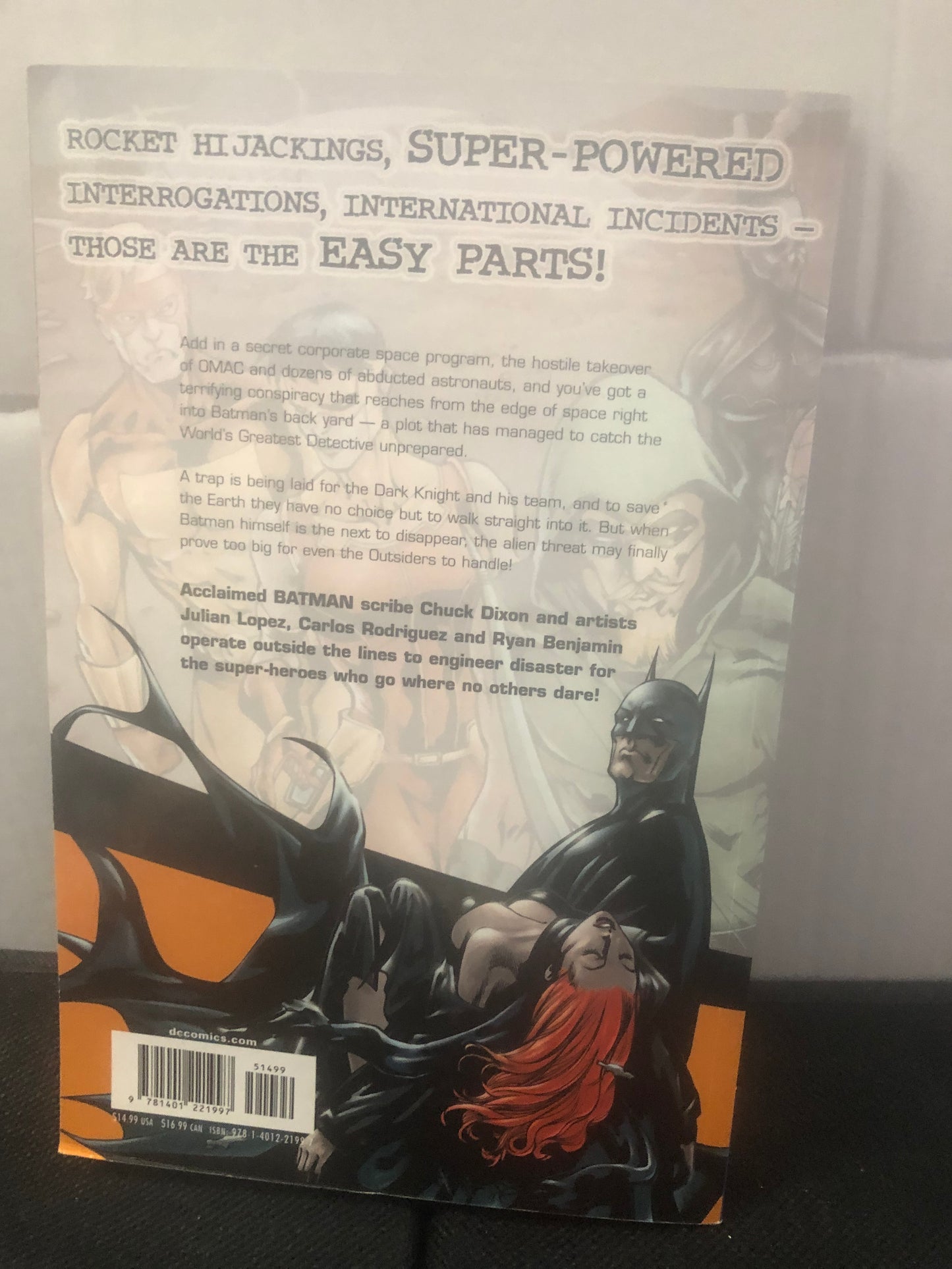 DC COMICS BATMAN AND THE OUTSIDERS  VOLUME TWO THE SNARE (2009)