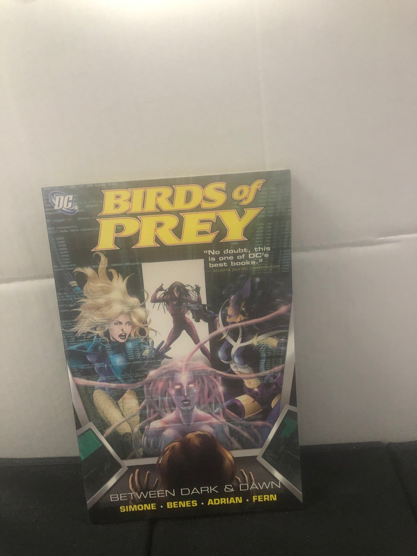 DC COMICS BIRDS OF PREY BETWEEN DARK&DAWN (2006)