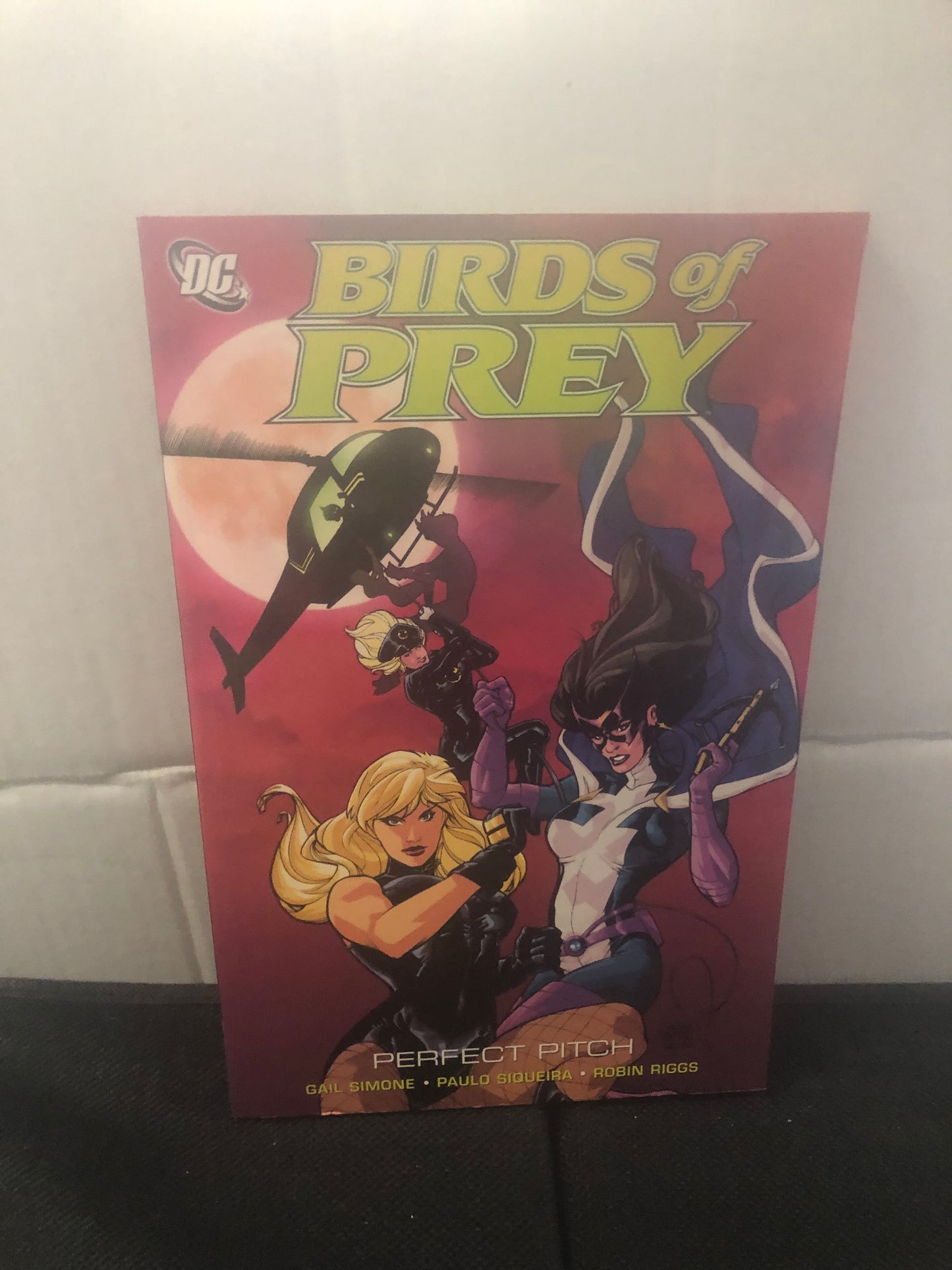 DC COMICS BIRDS OF PREY PERFECT PITCH (2007)