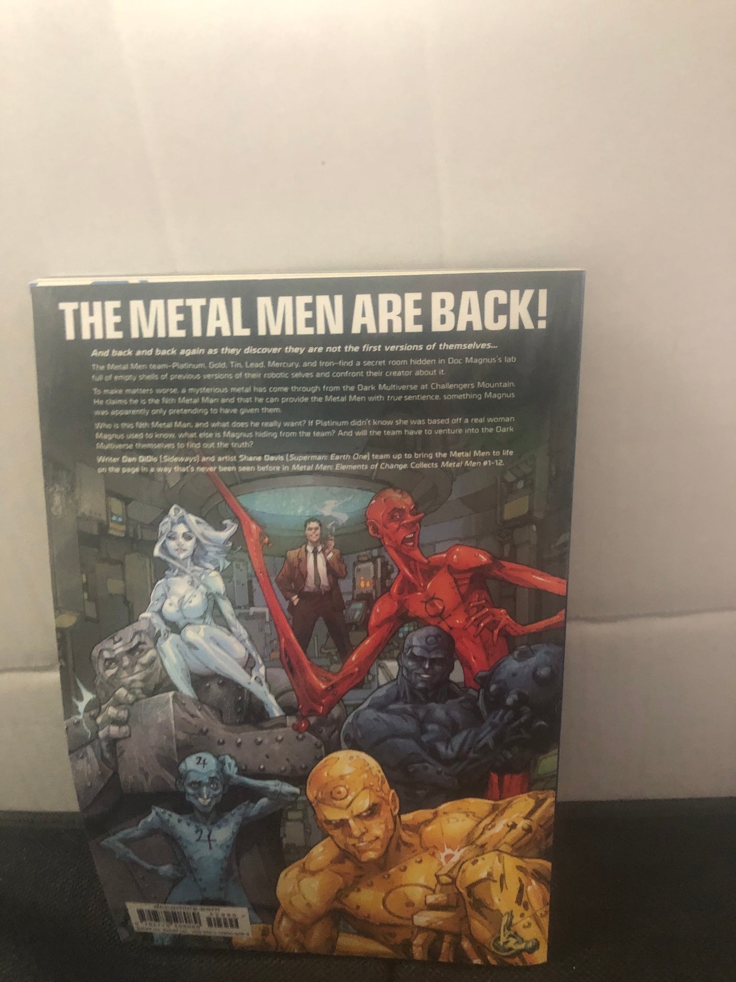 DC COMICS METAL MEN ELEMENTS OF CHANGE (2021)