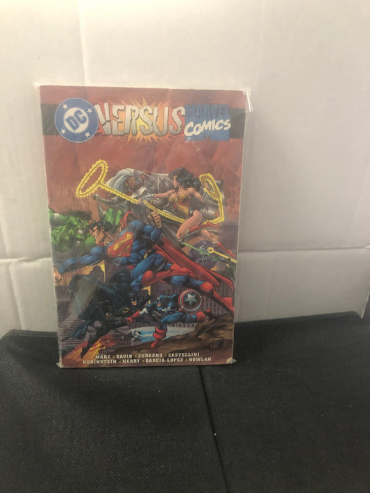 DC COMICS MARVEL COMICS VERSUS DC COMICS TRADE SECOND PRINTING (1996)