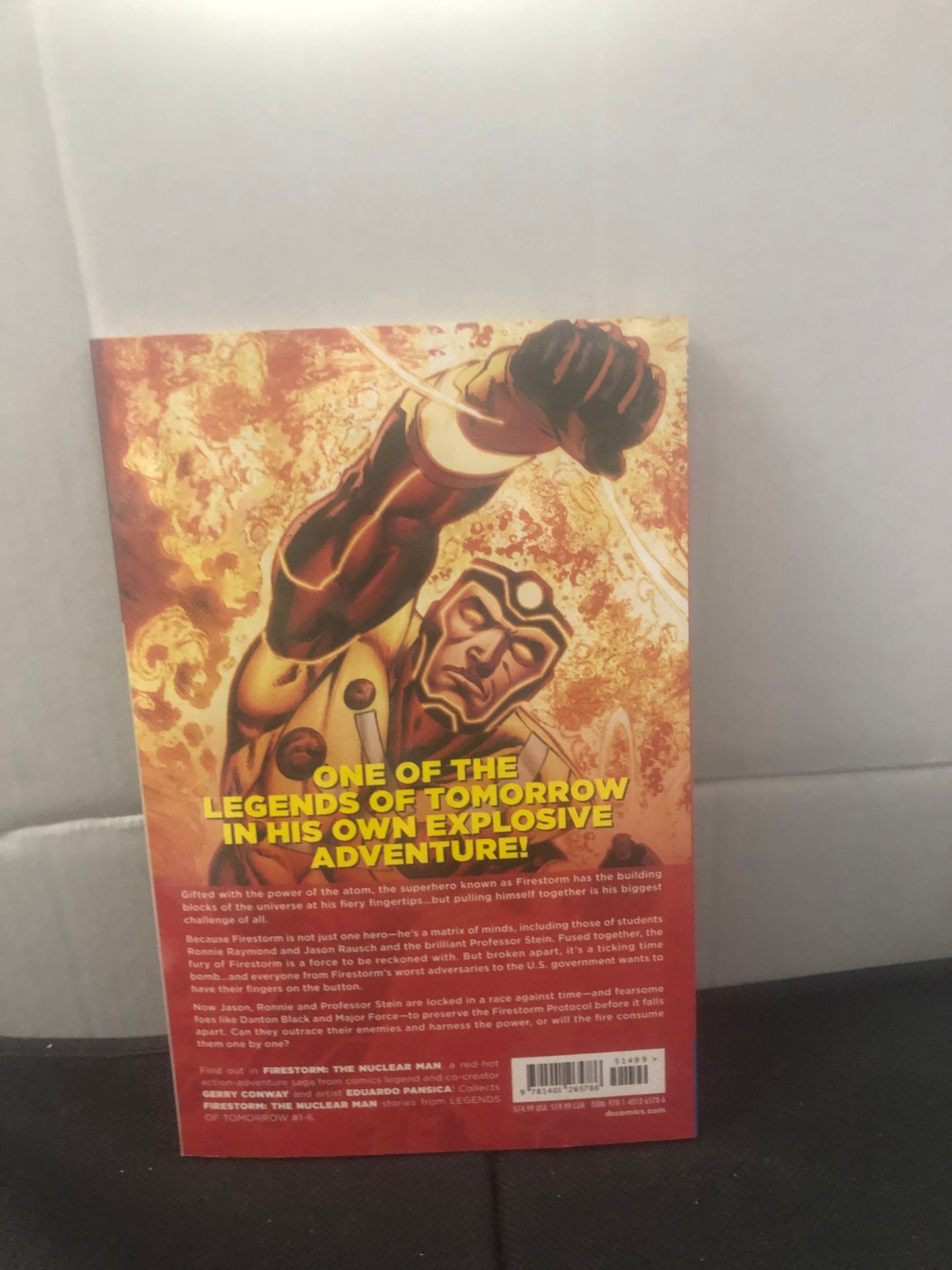 DC COMICS FIRESTORM THE NUCLEAR MAN UNITED WE FALL (2016)