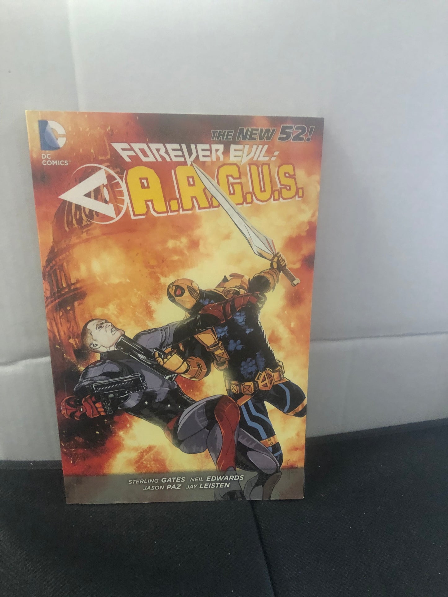 DC COMICS FOREVER EVIL ARGUS NEW 52 (2014)