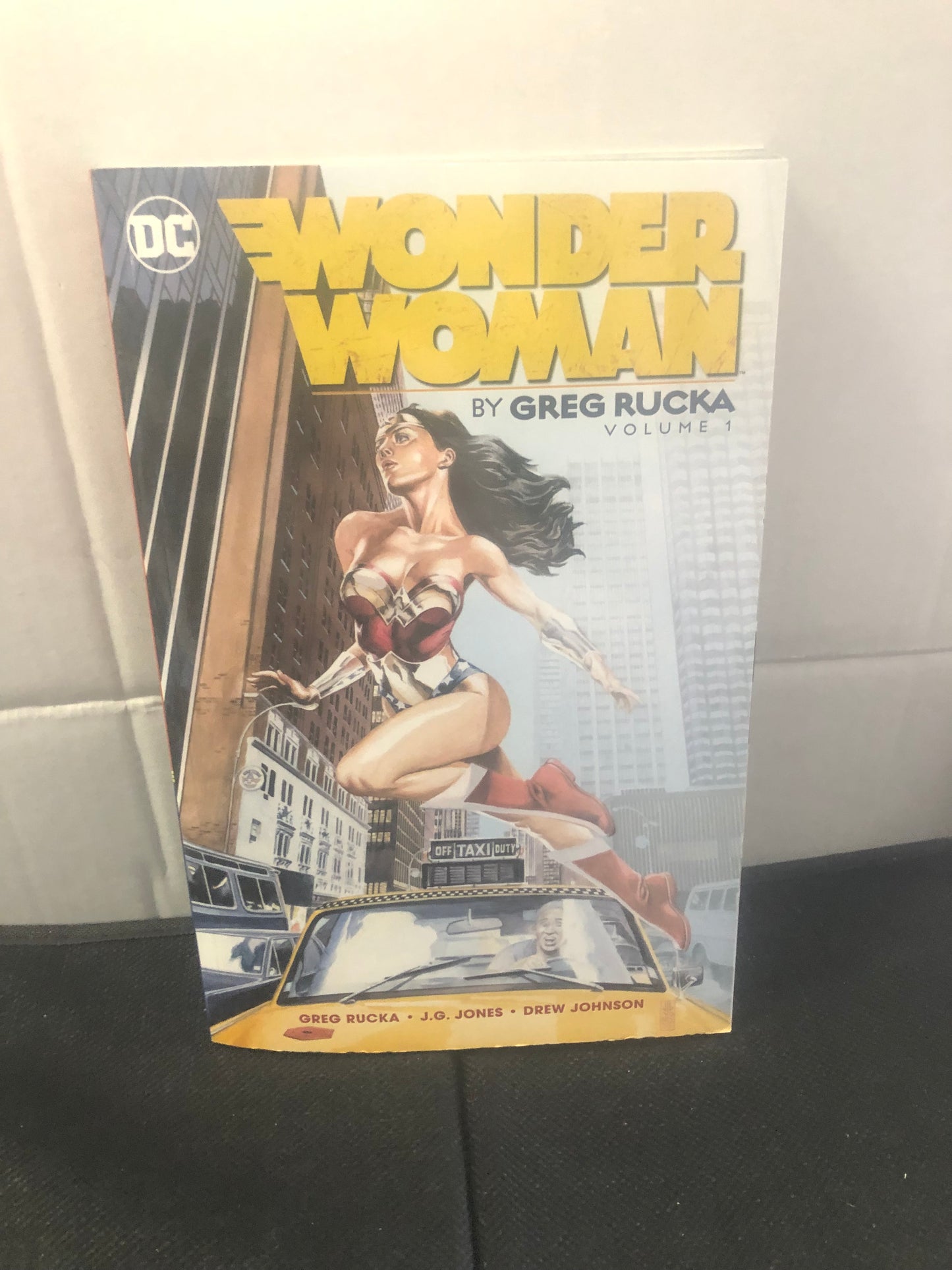 DC COMICS WONDER WOMAN BY GREG RUCKA VOLUME ONE (2016)