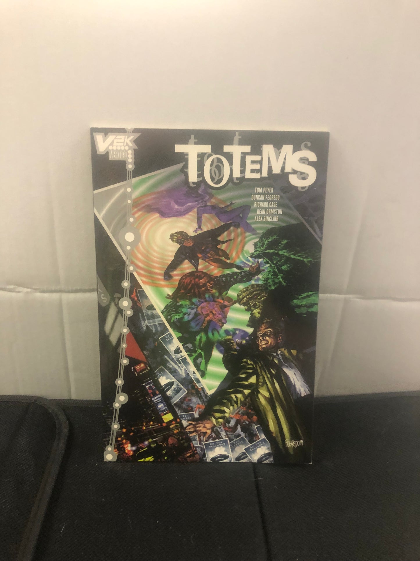 VERTIGO COMICS TOTEMS (2000)