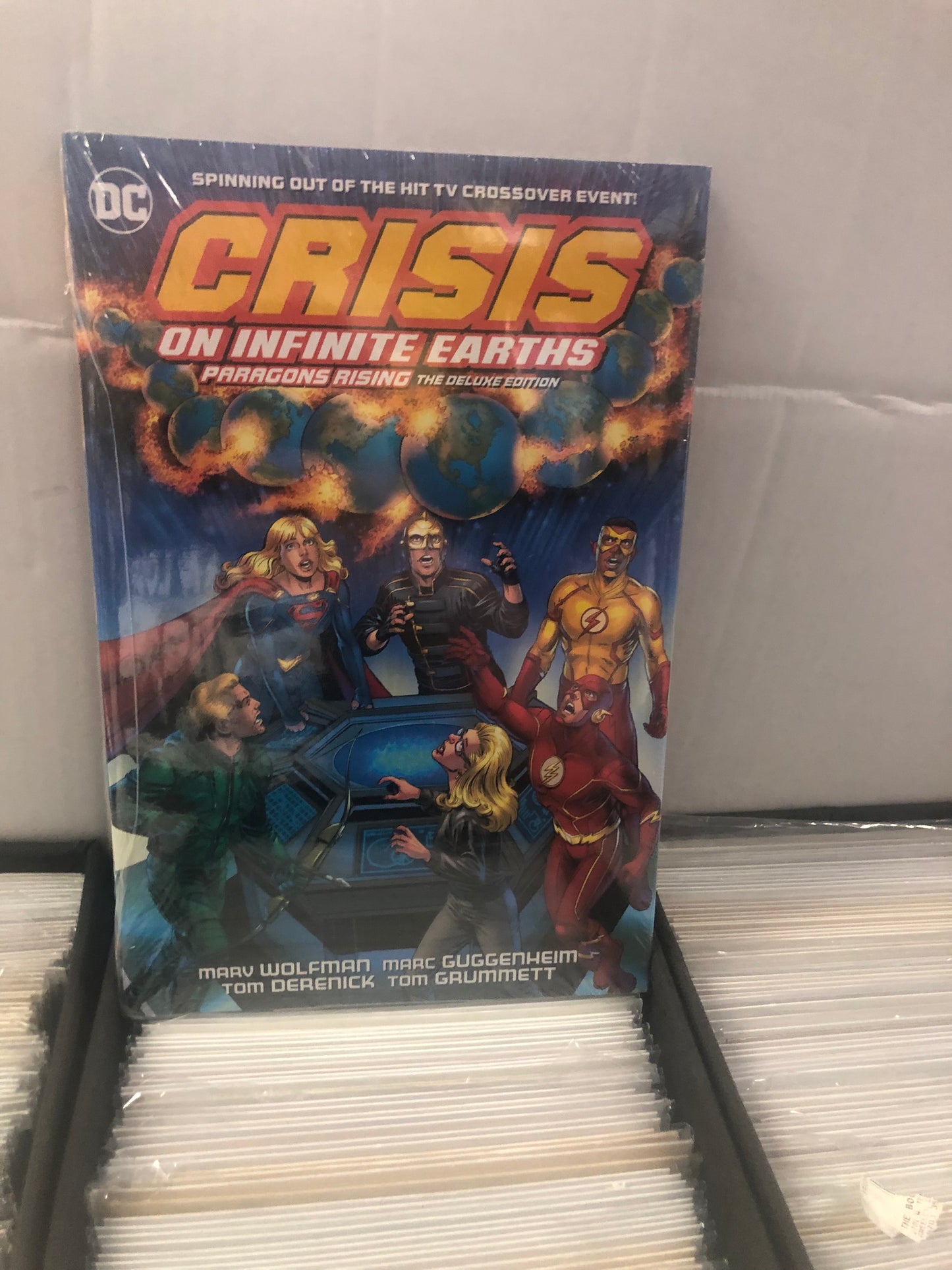 DC COMICS CRISIS ON INFINITE EARTHS PARAGONS RISING DELUXE EDITION (2020)