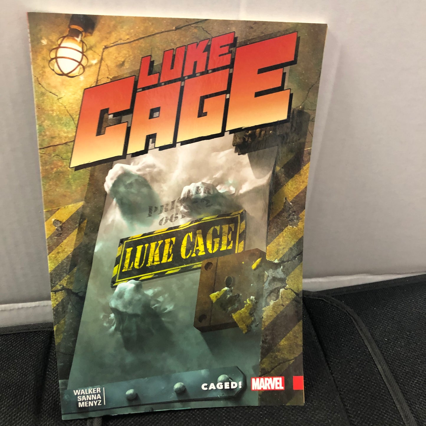 MARVEL COMICS LUKE CAGE CAGED (2018)