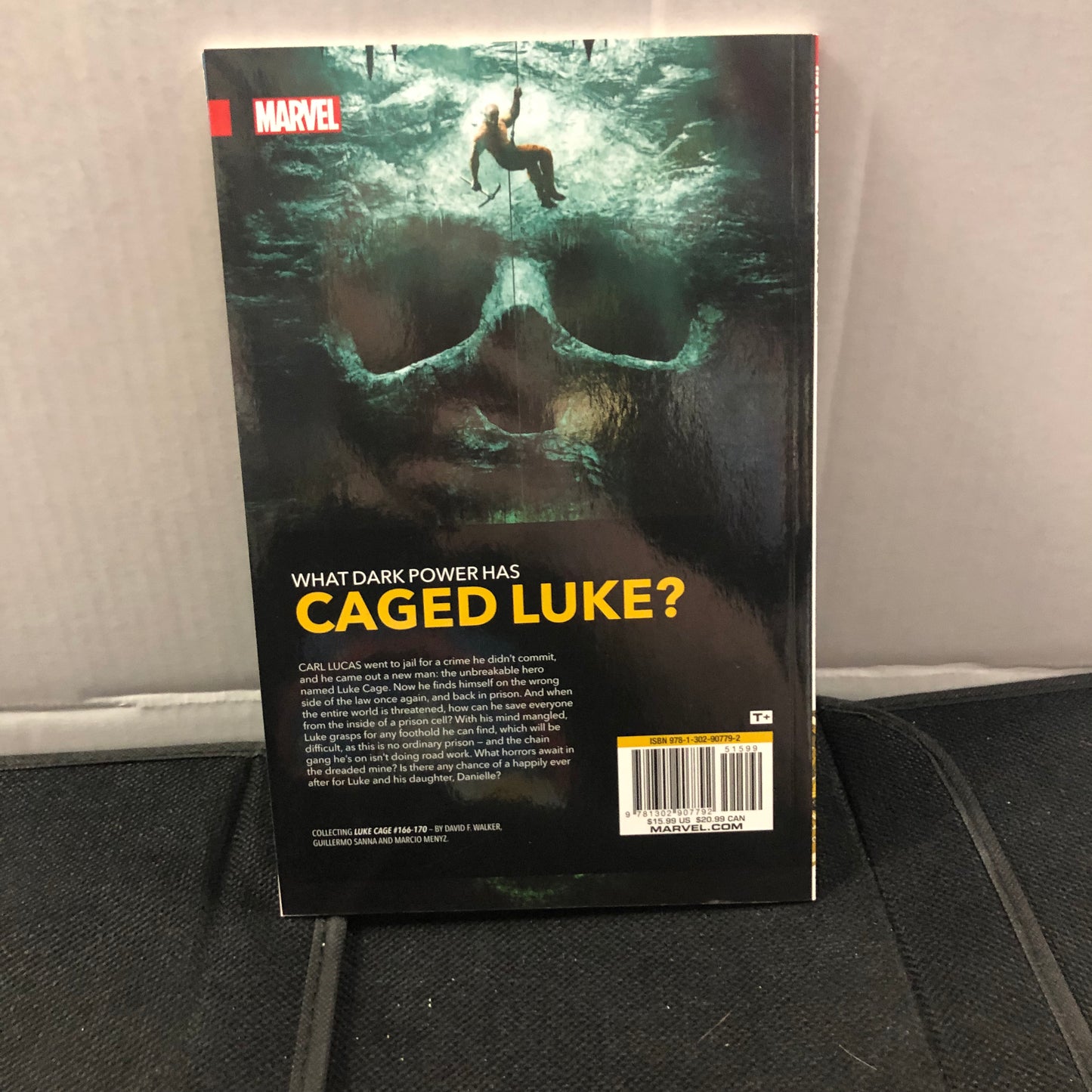 MARVEL COMICS LUKE CAGE CAGED (2018)