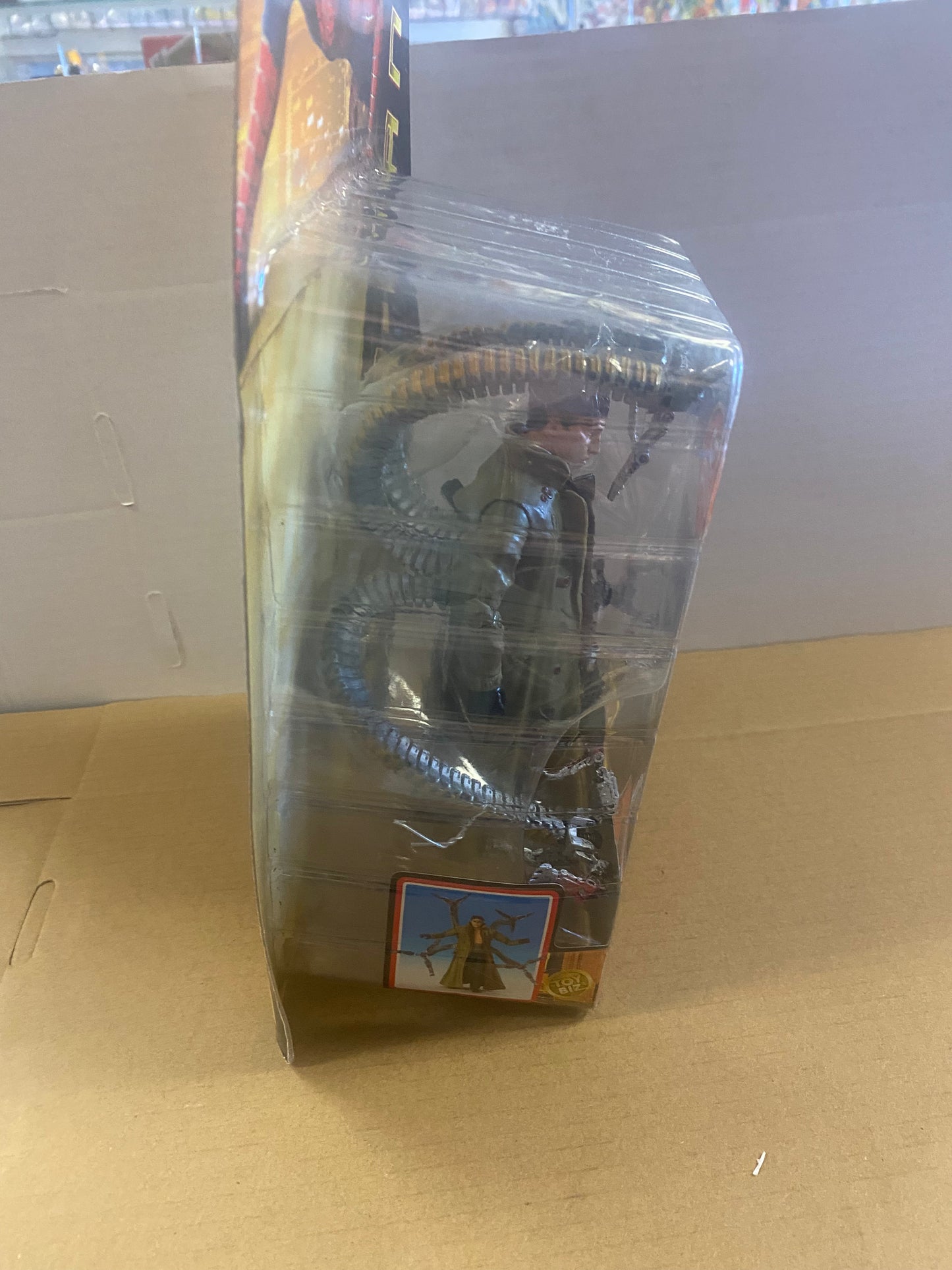 TOYBIZ SPIDER-MAN 2 DOC OCK WITH TENTACLE ATTACK ACTION (2004)