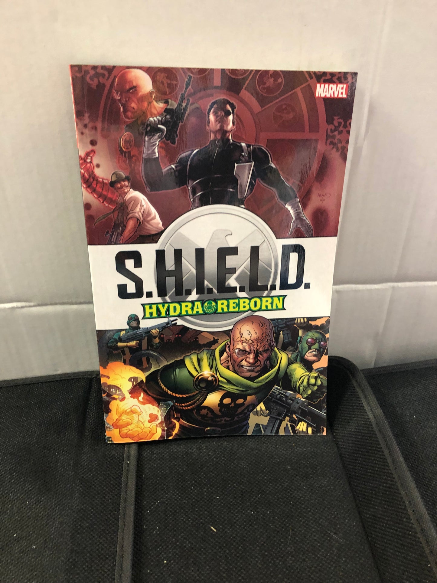 MARVEL COMICS SHIELD HYDRA REBORN (2017)