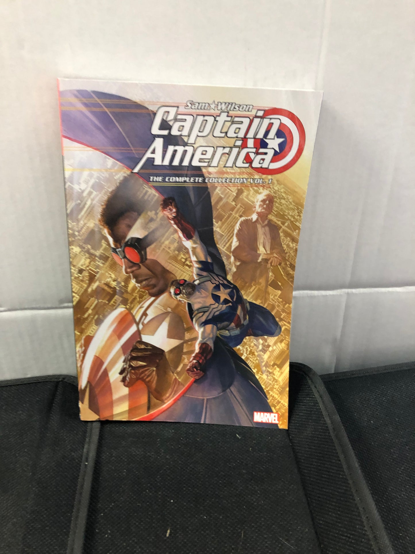 MARVEL COMICS SAM WILSON CAPTAIN AMERICA THE COMPLETE COLLECTION VOLUME ONE (2019)