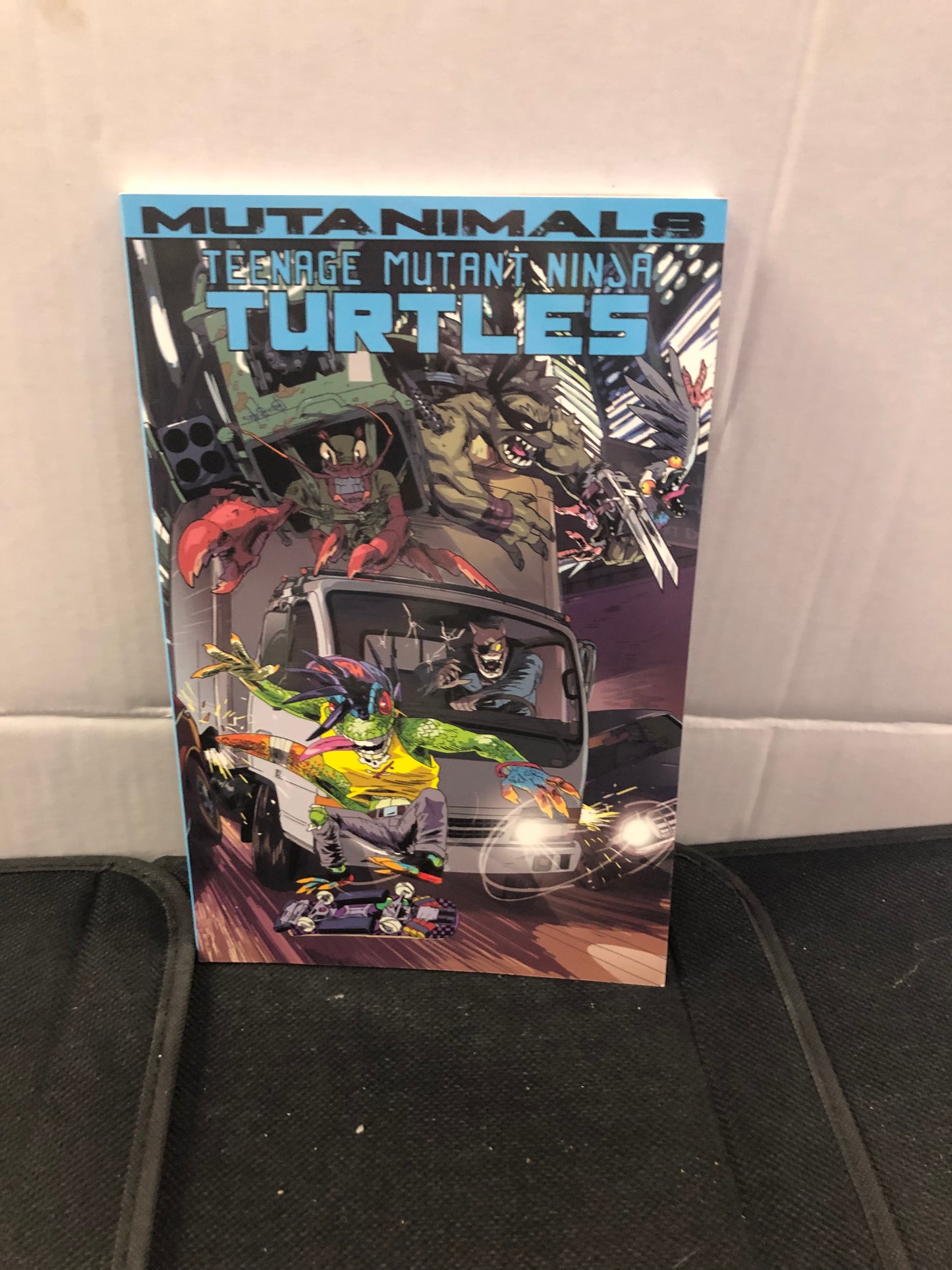 IDW PUBLISHING TEENAGE MUTANT NINJA TURTLES MUTANIMALS (2015)