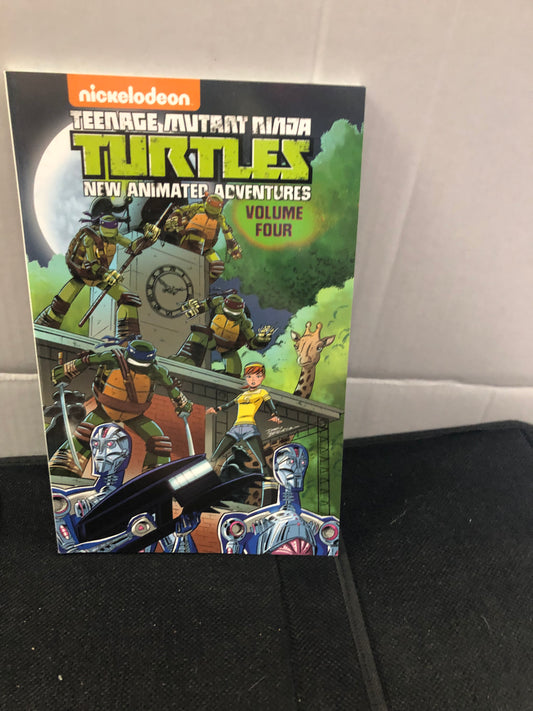 IDW PUBLISHING TEENAGE MUTANT NINJA TURTLES  NEW ANIMATED ADVENTURES VOLUME FOUR (2015)