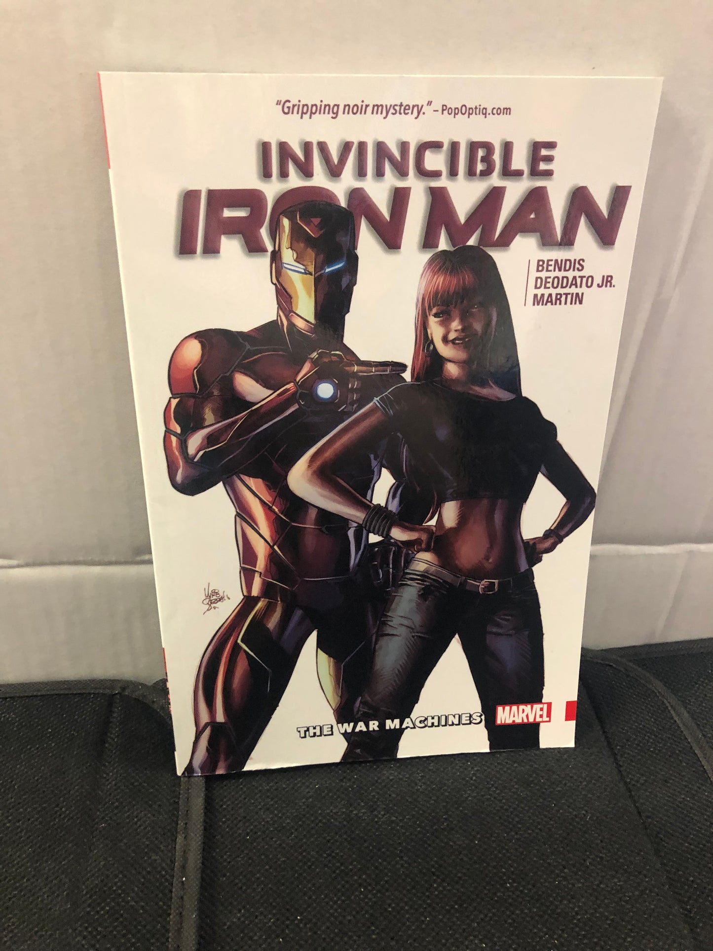 MARVEL COMICS INVINCIBLE IRON MAN THE WAR MACHINES (2017)