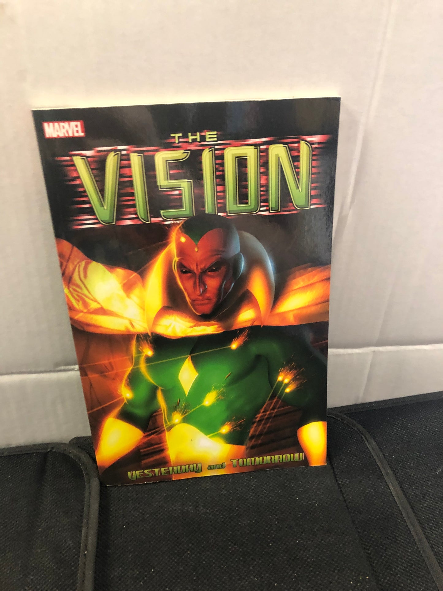 MARVEL COMICS THE VISION YESTERDAY AND TOMORROW (2015)