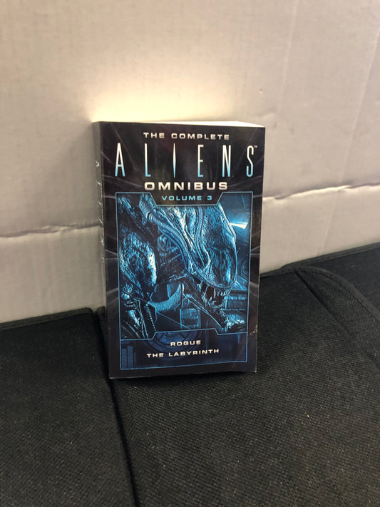 TITAN BOOKS THE COMPLETE ALIENS OMNIBUS VOLUME THREE (2016)