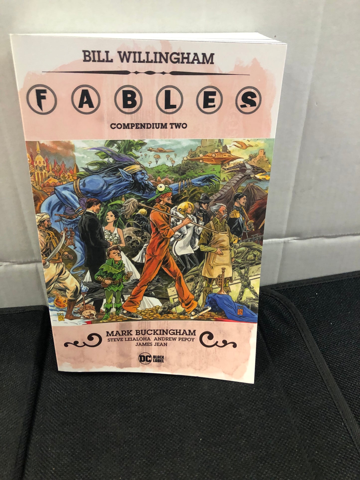 DC COMICS FABLES COMPENDIUM TWO THIRD PRINTING (2022)