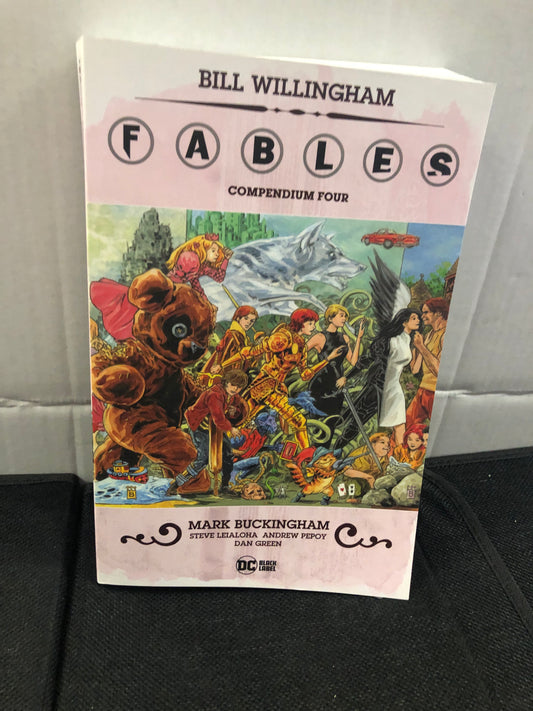 DC COMICS FABLES COMPENDIUM FOUR (2021)