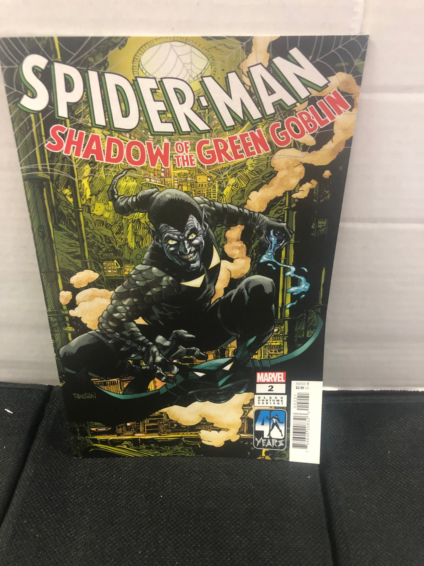 MARVEL COMICS - SPIDER-MAN SHADOW OF THE GREEN GOBLIN #2 BLACK SUIT VARIANT (2024)