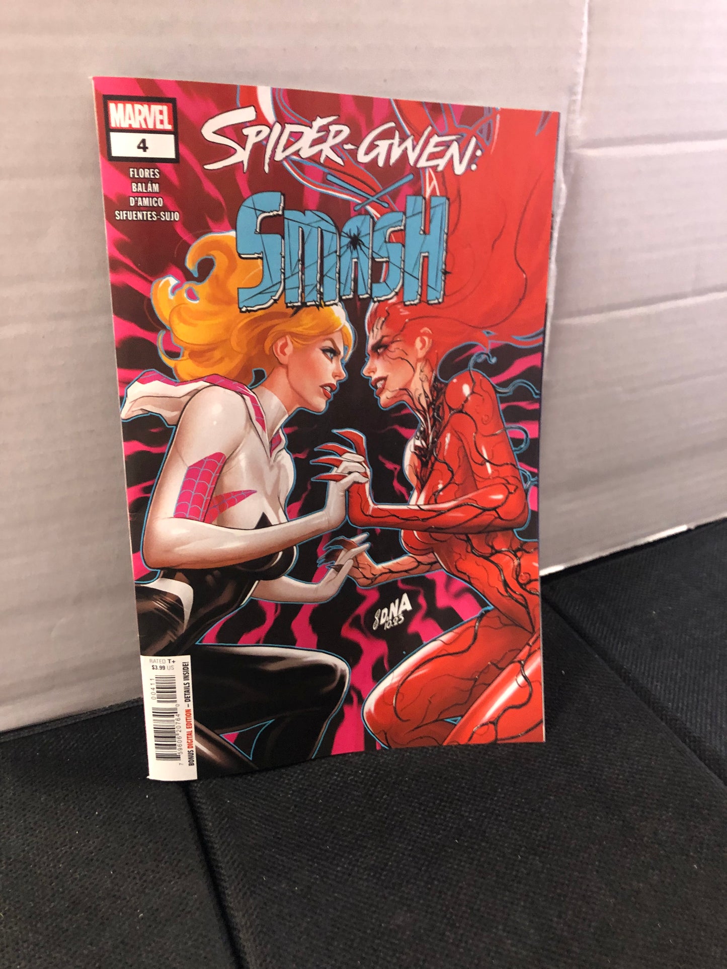 MARVEL COMICS SPIDER-GWEN SMASH 4