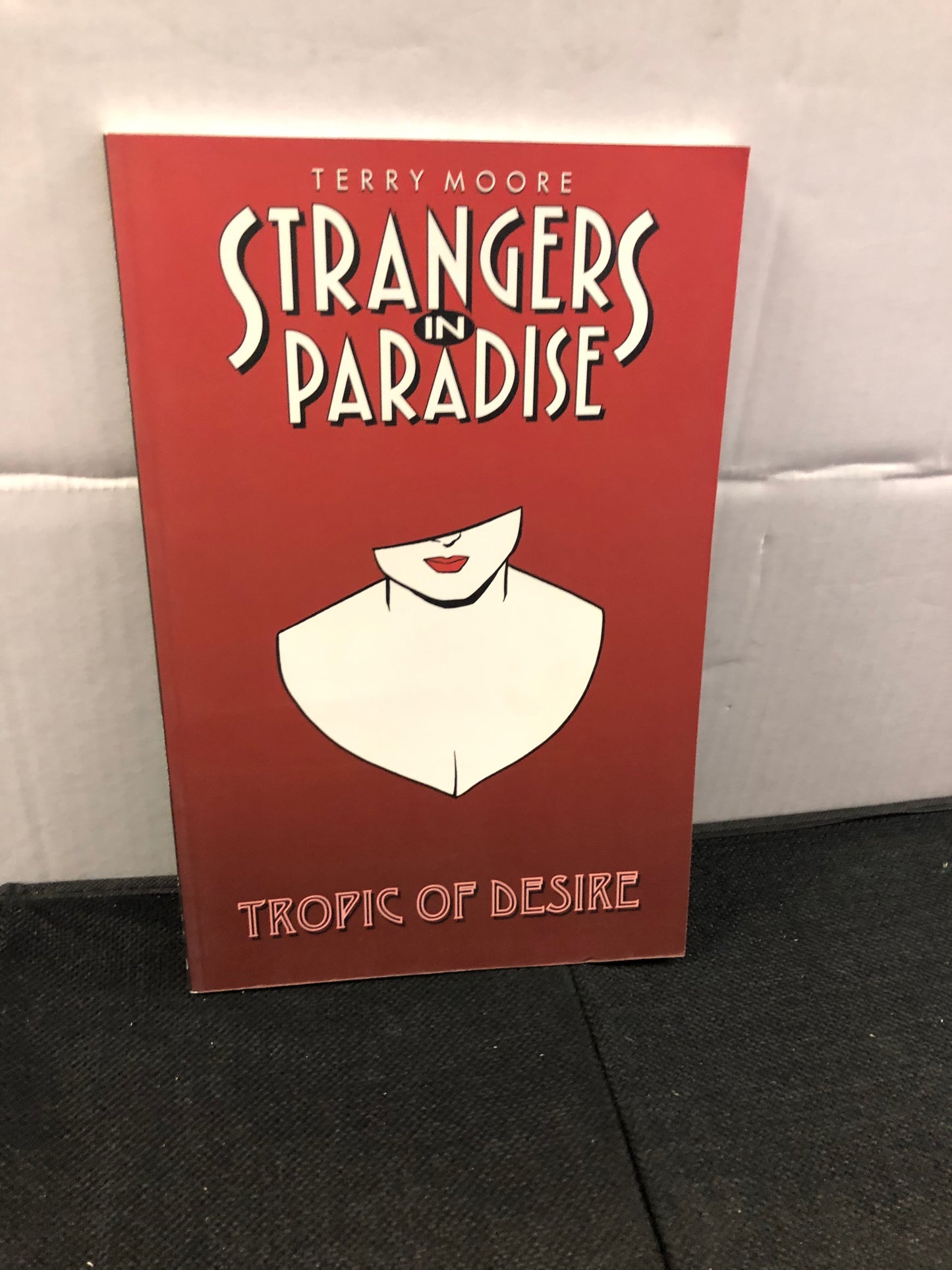 ABSTRACT STUDIO STRANGERS IN PARADISE VOLUME TEN TROPIC OF DESIRE (2001)