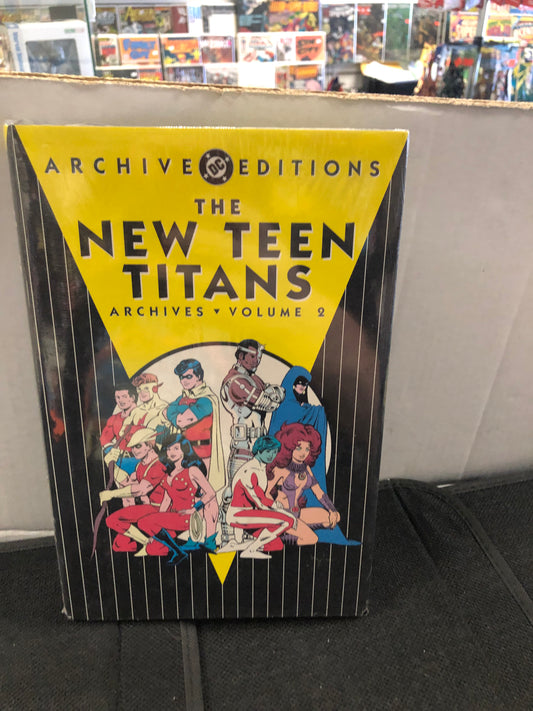 DC COMICS DC ARCHIVE EDITION THE NEW TEEN TITANS VOLUME TWO (2004)