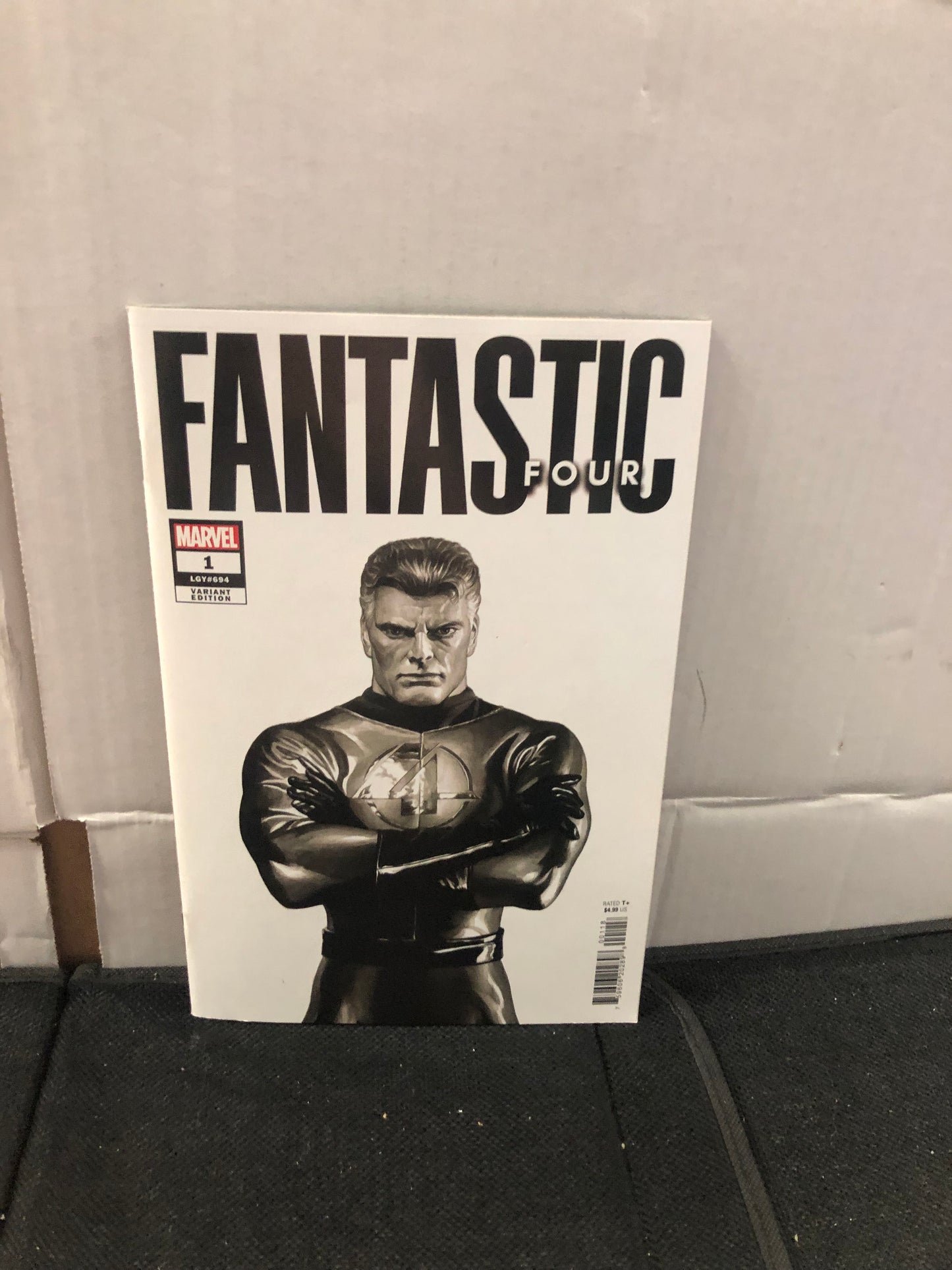 MARVEL COMICS FANTASTIC FOUR 1 VARIANT (2022)