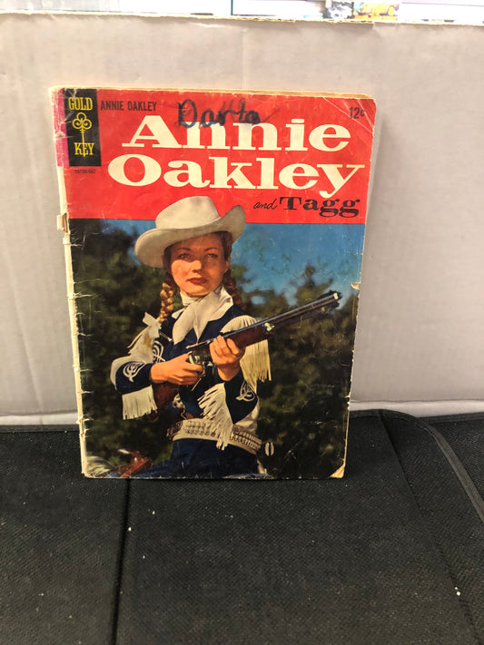 GOLD KEY ANNIE OAKLEY AND TAGG 1