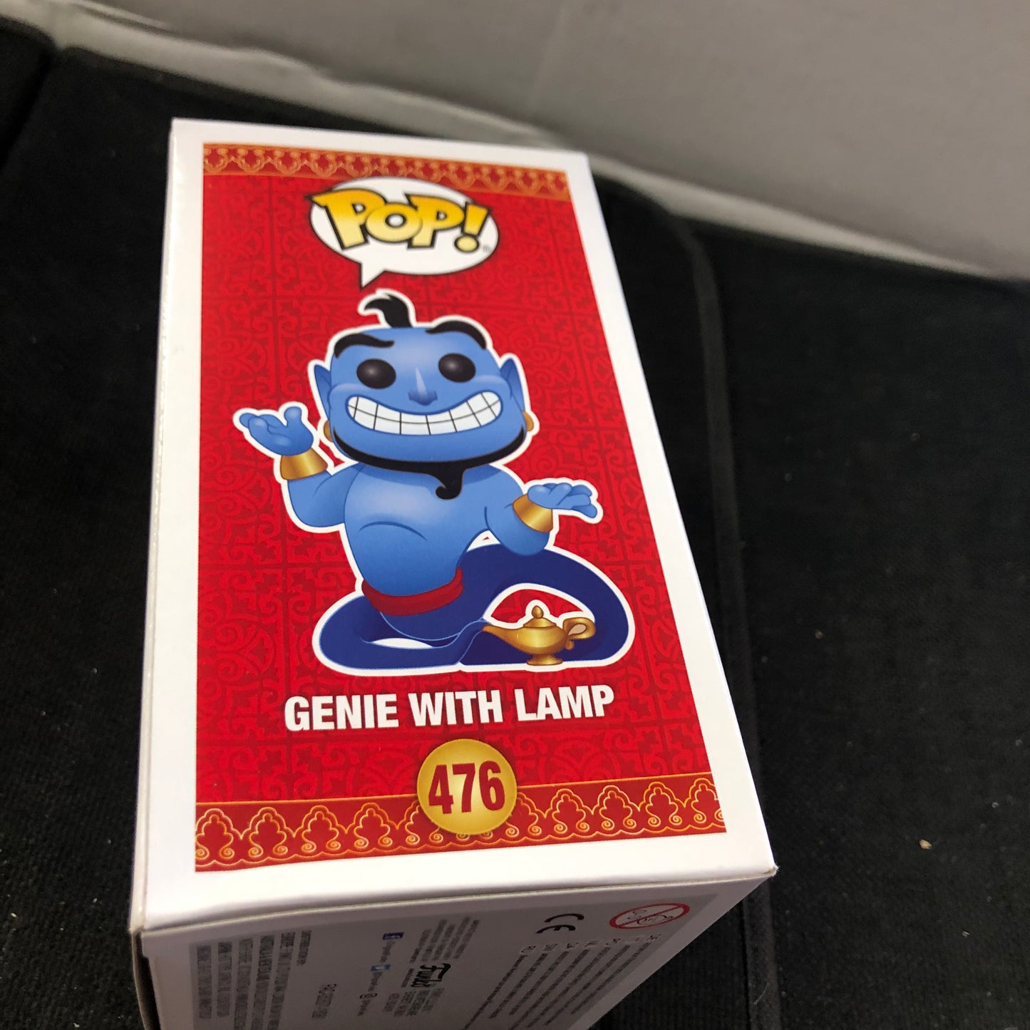 FUNKO POP  POP # 476 DISNEY ALADDIN GENIE WITH LAMP GLOW IN THE DARK SPECIALTY SERIES EXCLUSIVE GOOD CONDITION