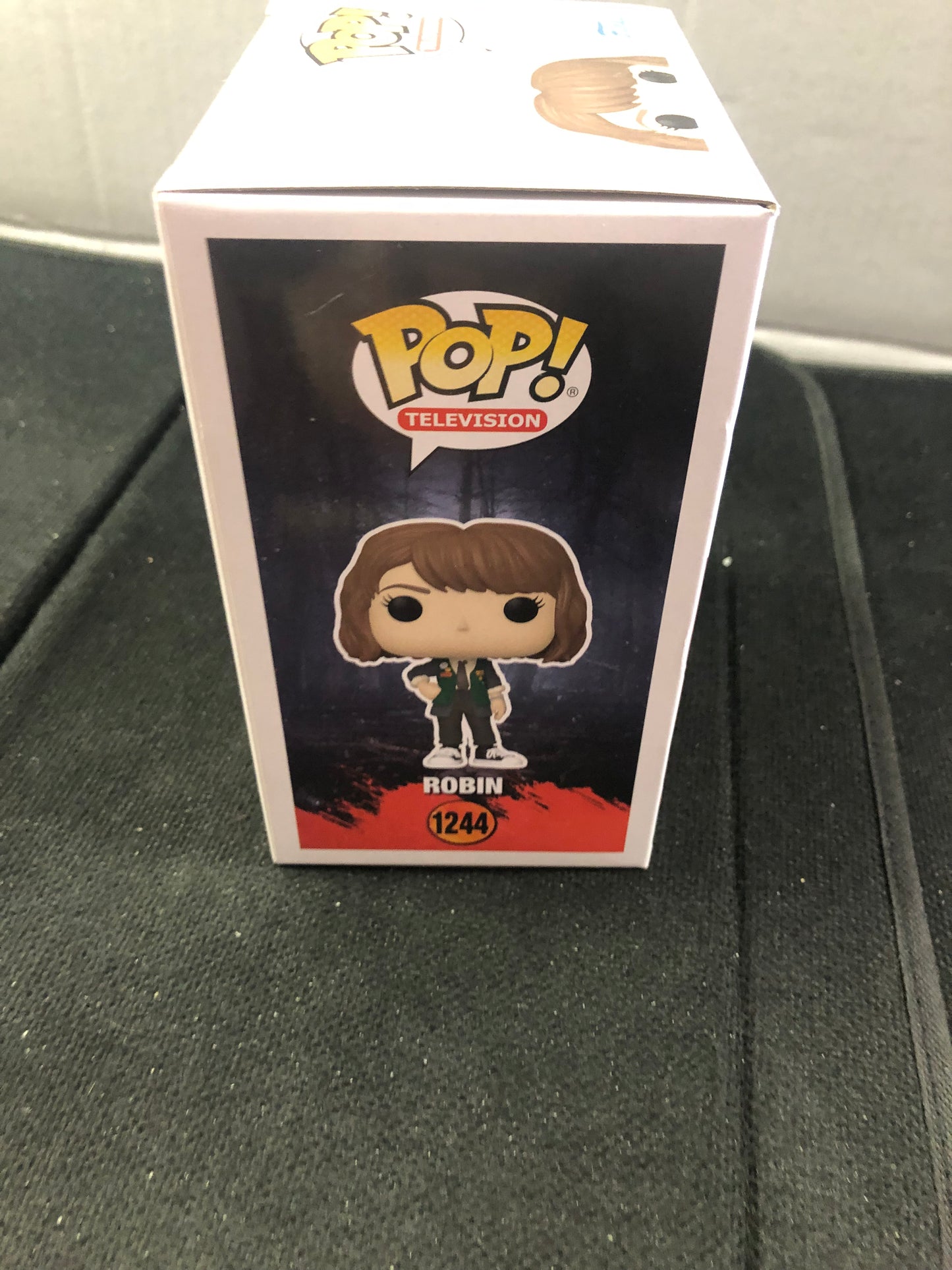 FUNKO POP POP TELEVISION STRANGER THINGS # 1244 ROBIN GOOD CONDITION