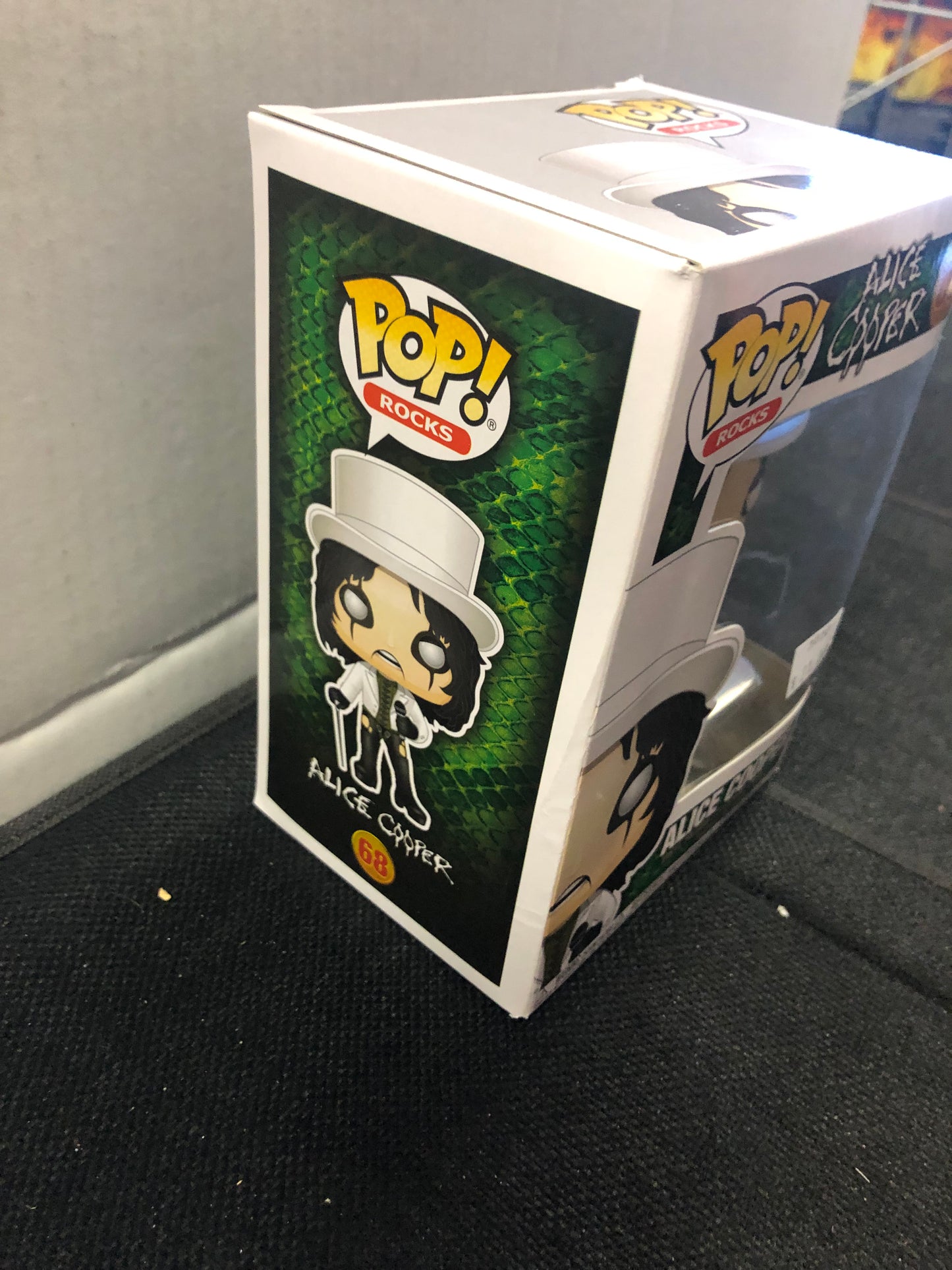 FUNKO POP POP ROCKS #68 ALICE COOPER GOOD CONDITION