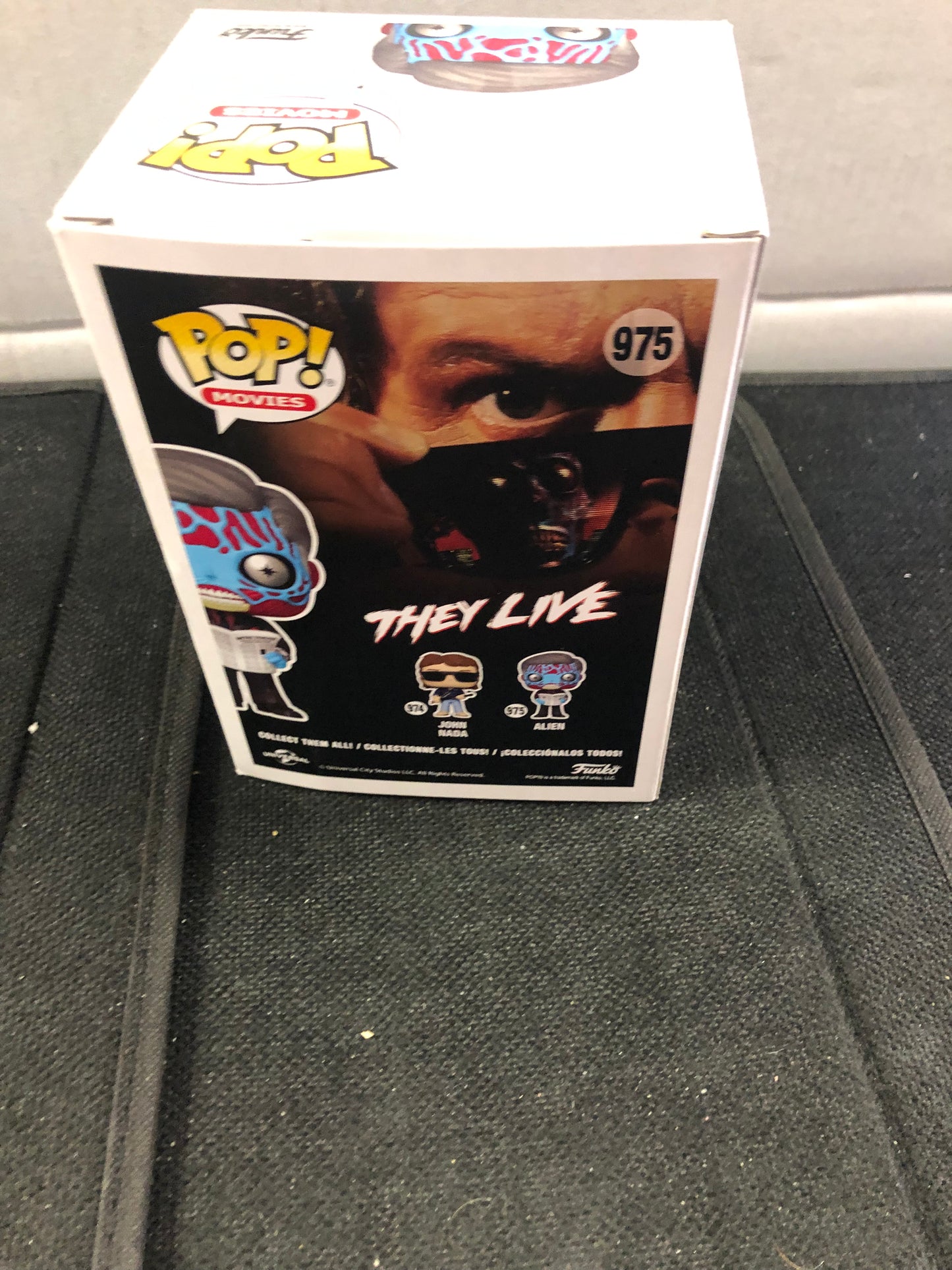 FUNKO POP POP MOVIES THEY LIVE # 975 ALIEN GOOD CONDITION