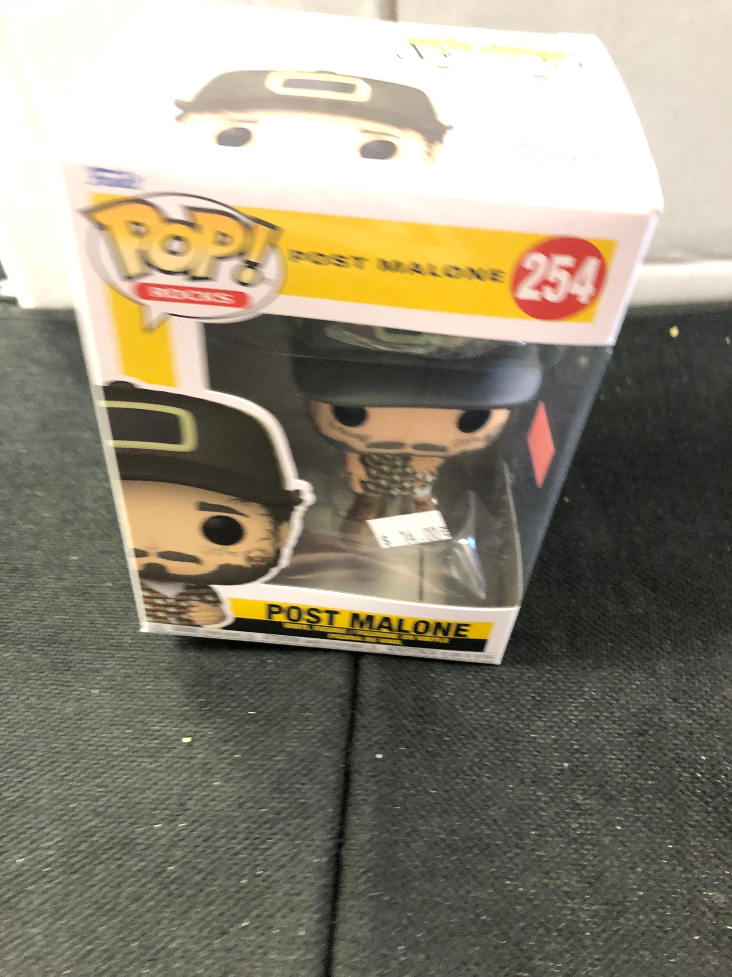 FUNKO POP POP ROCKS #254 POST MALONE CONDITION