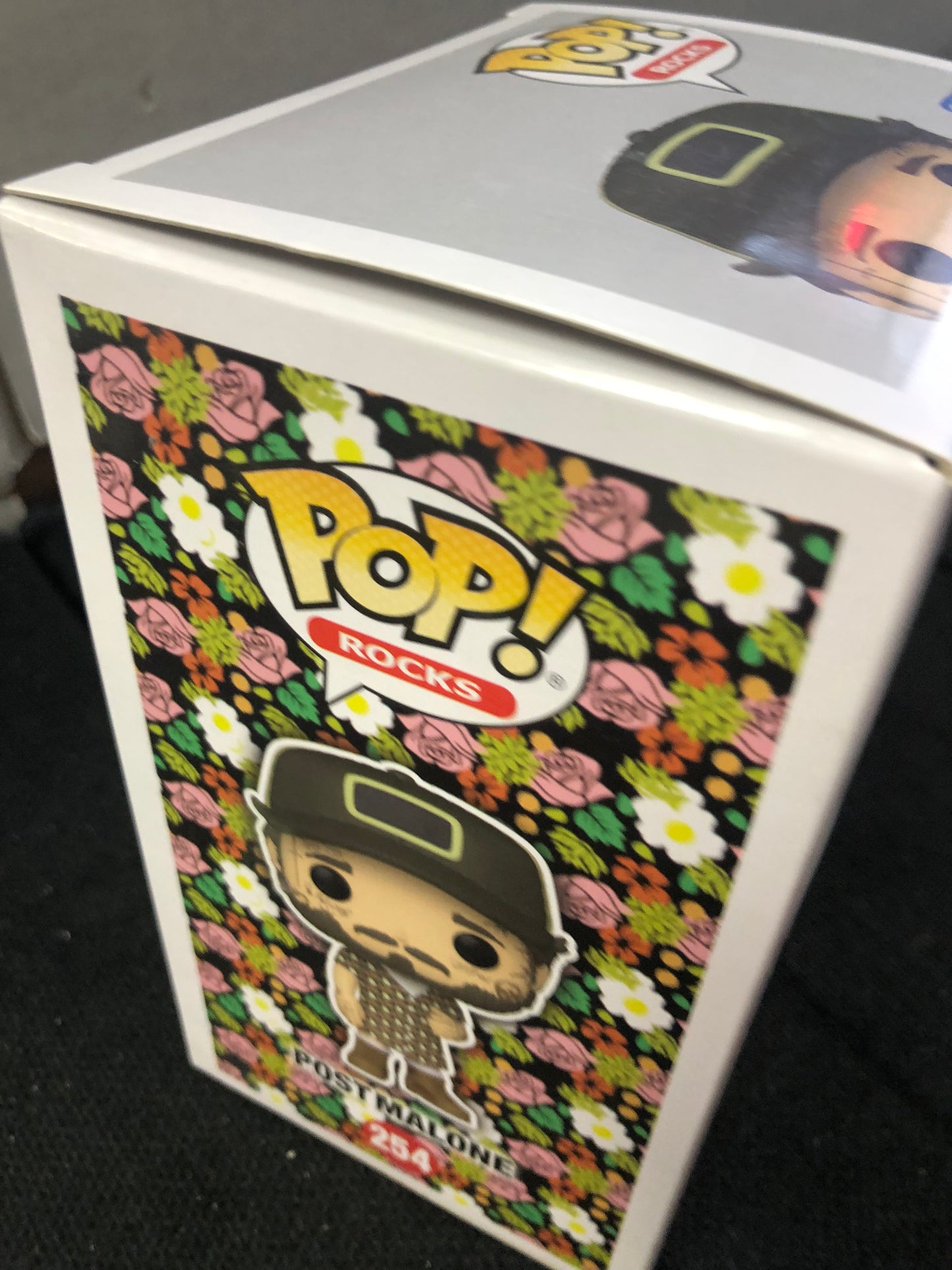 FUNKO POP POP ROCKS #254 POST MALONE CONDITION