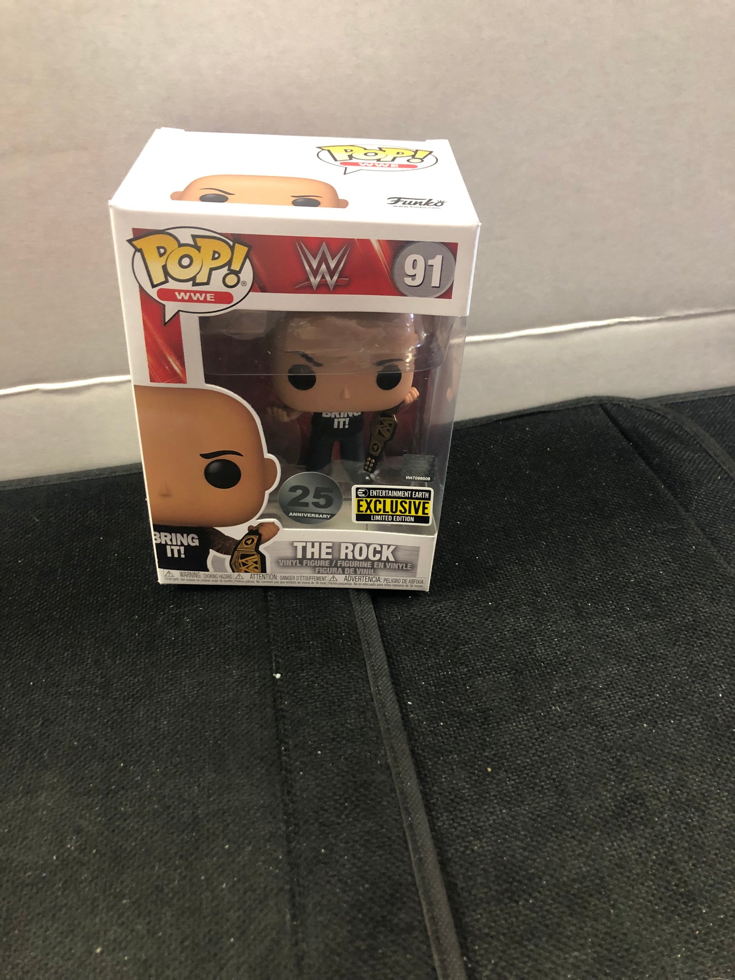 FUNKO POP POP WWE #91 THE ROCK ENTERTAINMENT EARTH EXCLUSIVE GOOD CONDITION