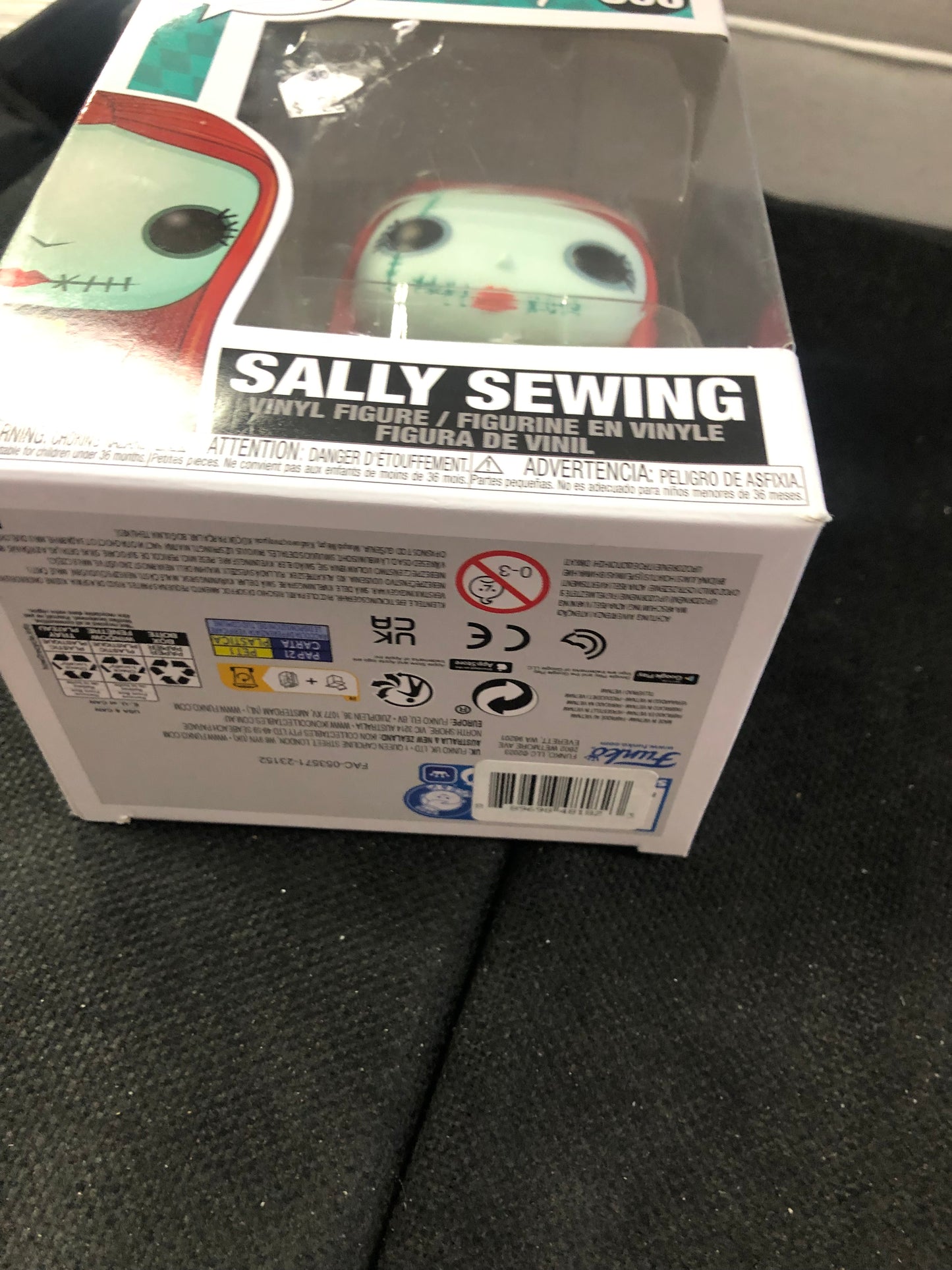 FUNKO POP DISNEY #806 SALLY SEWING GOOD CONDITION