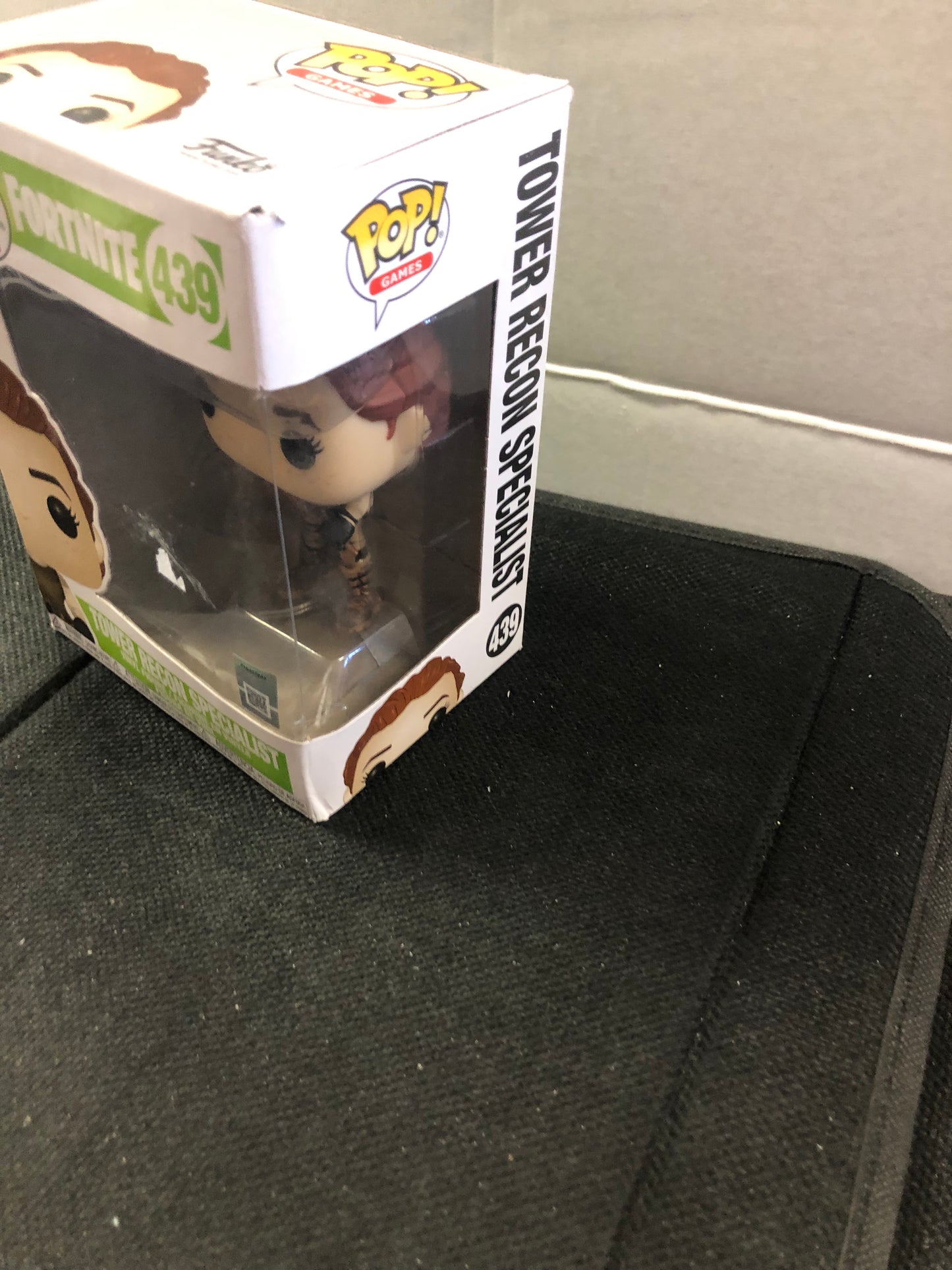 FUNKO POP POP GAMES FORTNITE #439 TOWER RECON SPECIALIST OKAY CONDITION SMALL CREASE ON FRONT OF BOX