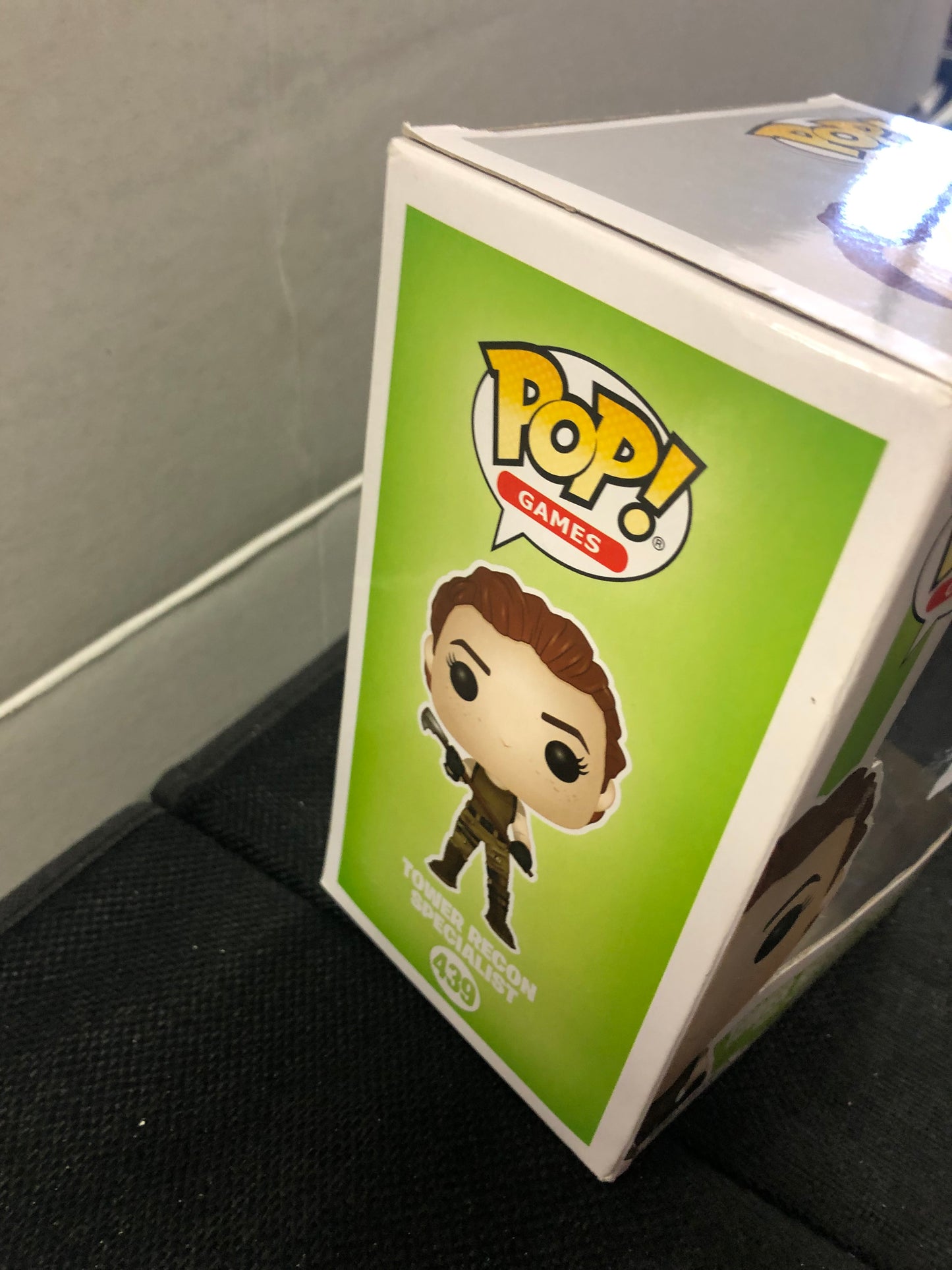 FUNKO POP POP GAMES FORTNITE #439 TOWER RECON SPECIALIST OKAY CONDITION SMALL CREASE ON FRONT OF BOX