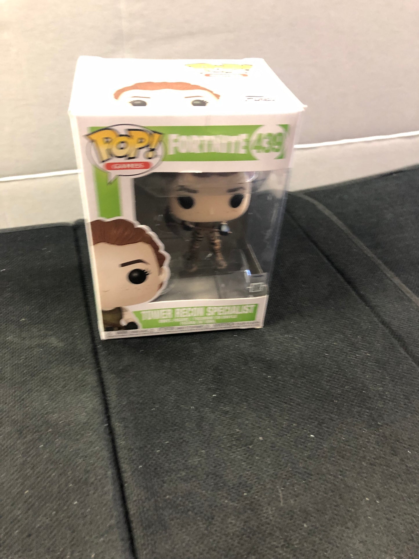 FUNKO POP POP GAMES FORTNITE #439 TOWER RECON SPECIALIST OKAY CONDITION SMALL TEAR ON FRONT OF BOX