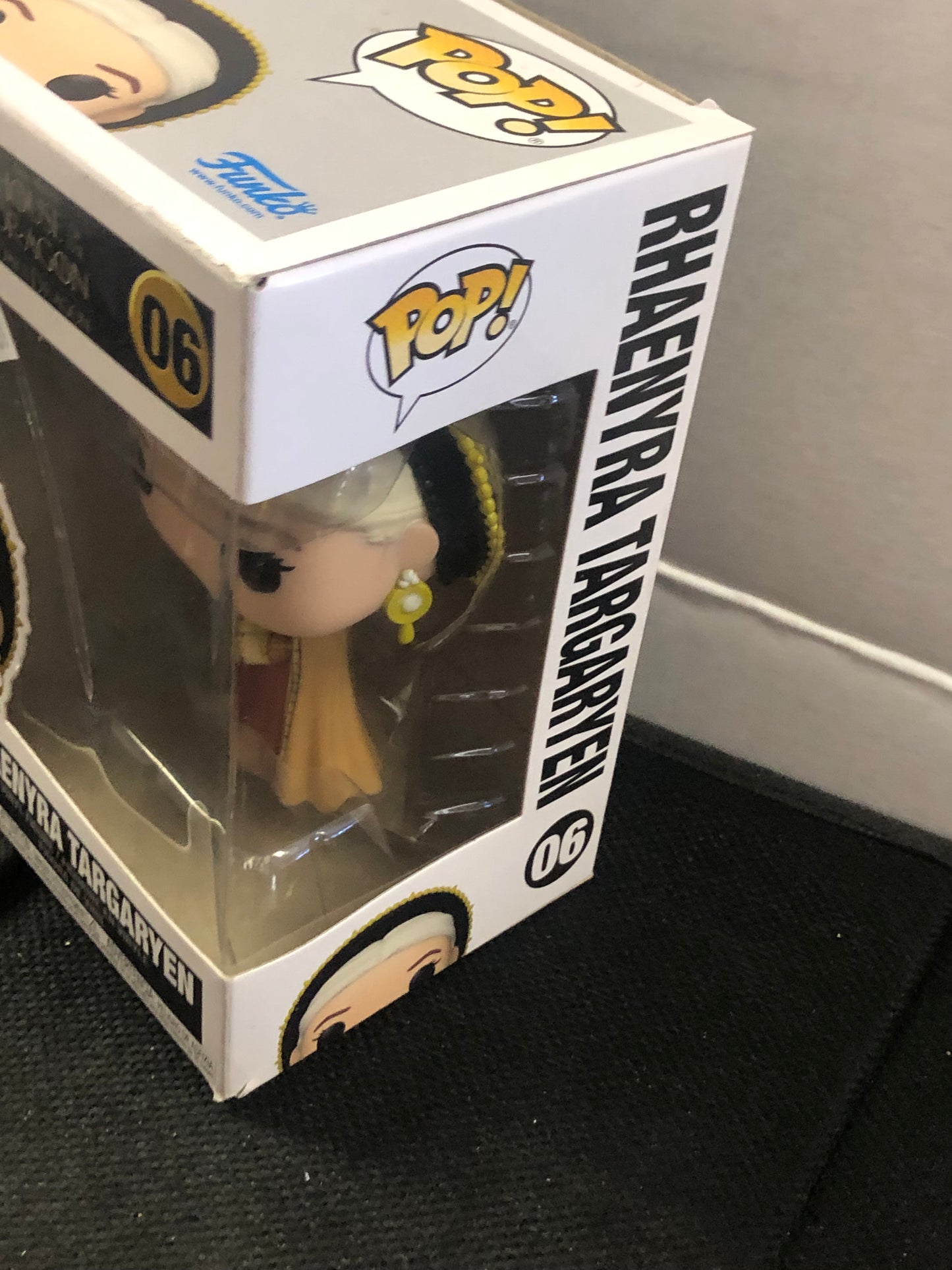 FUNKO POP HOUSE OF DRAGON DAY OF THE DRAGON #06 RHAENYRA TARGARYEN POOR CONDITION TEAR ON BOX AND LOOSE  PLASTIC ON FRONT OF BOX