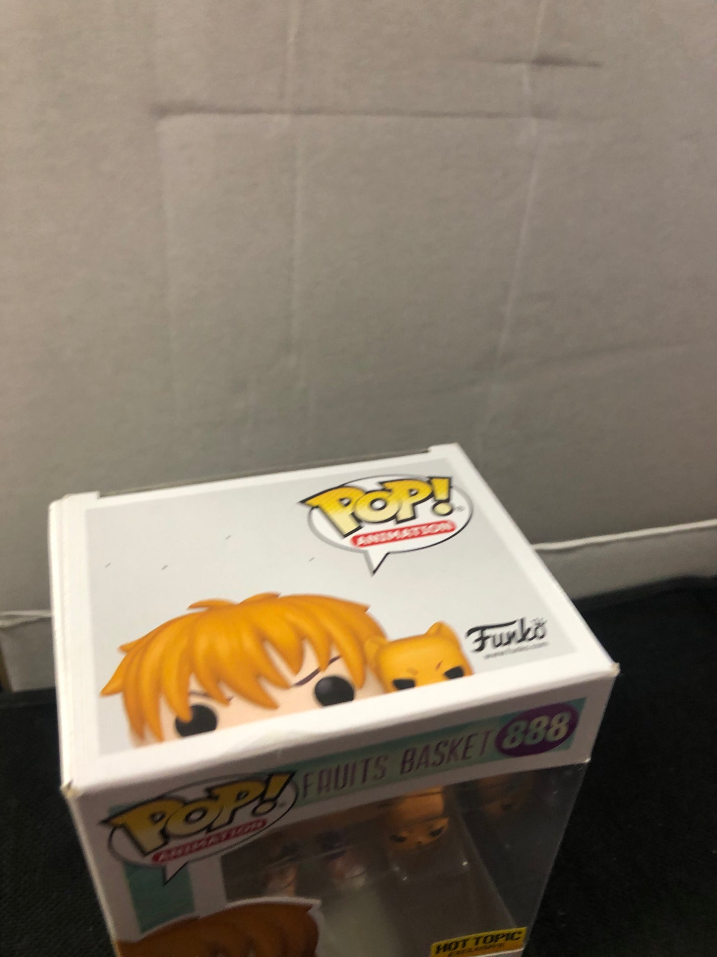 FUNKO POP POP ANIMATION FRUITS BASKET #888 KYO WITH CAT HOT TOPIC EXCLUSIVE GOOD CONDITION