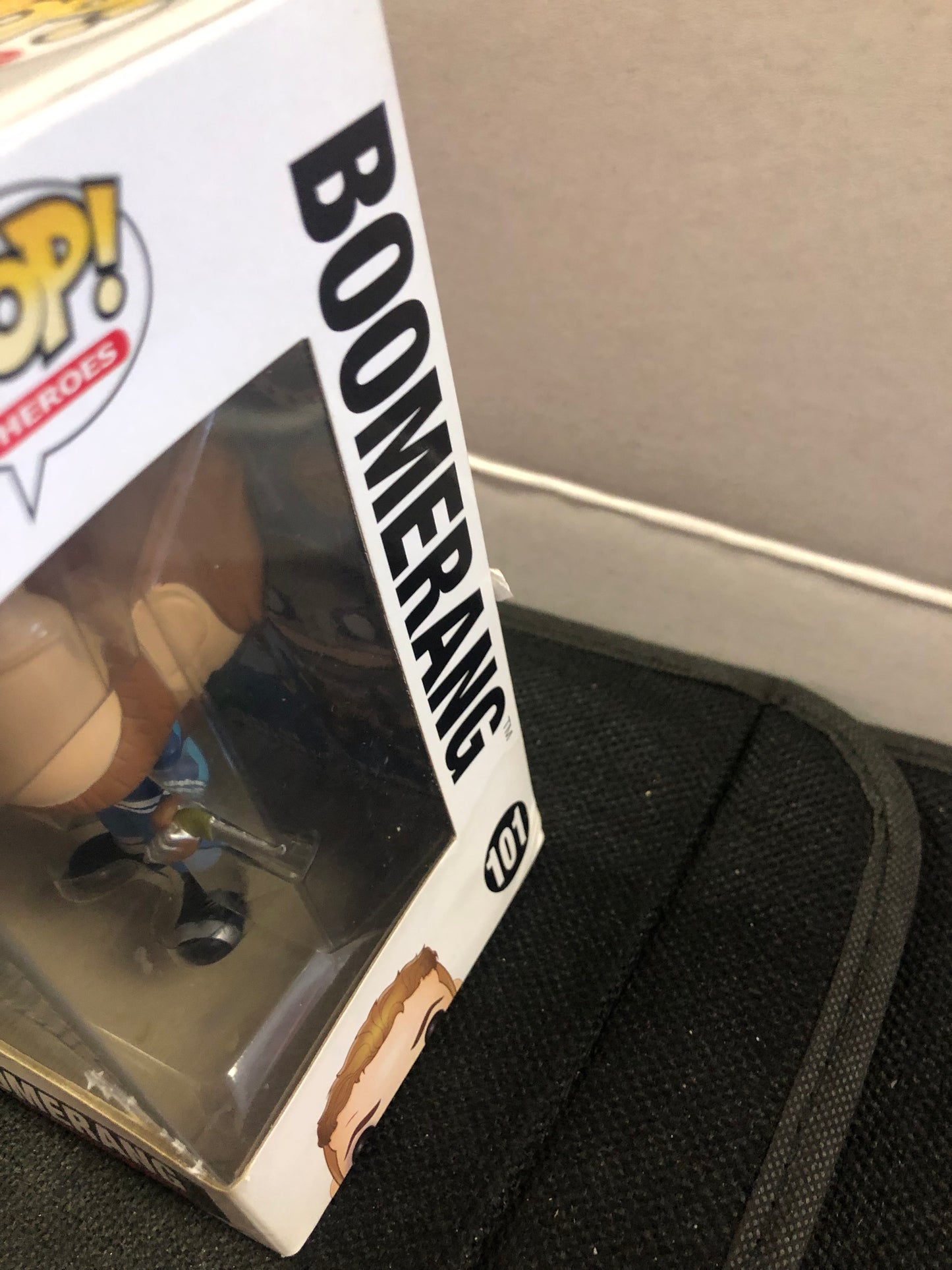 FUNKO POP HEROES SUICIDE SQUAD #101 BOOMERANG POOR CONDITION BOX HAS MULTIPLE STAINS AND TEARS