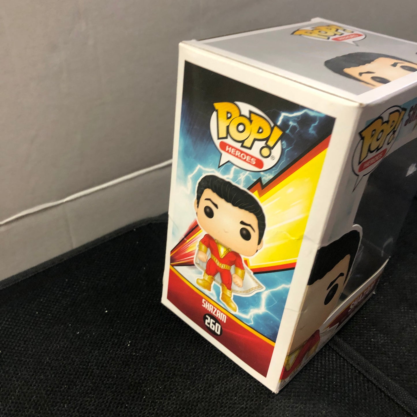 FUNKO POP POP HEROES SHAZAM #260 SHAZAM GOOD CONDITION