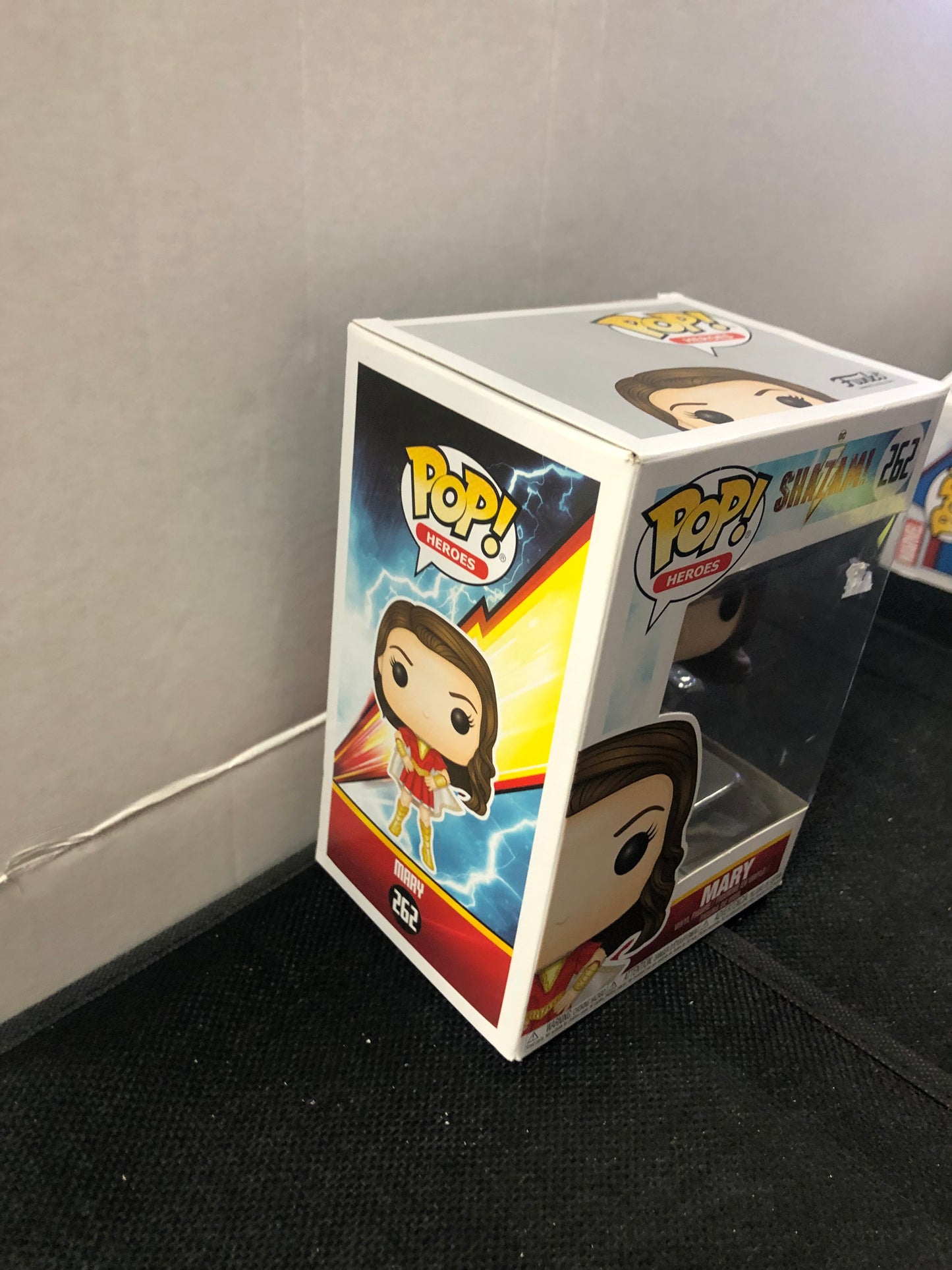 FUNKO POP POP HEROES SHAZAM #262 MARY GOOD CONDITION