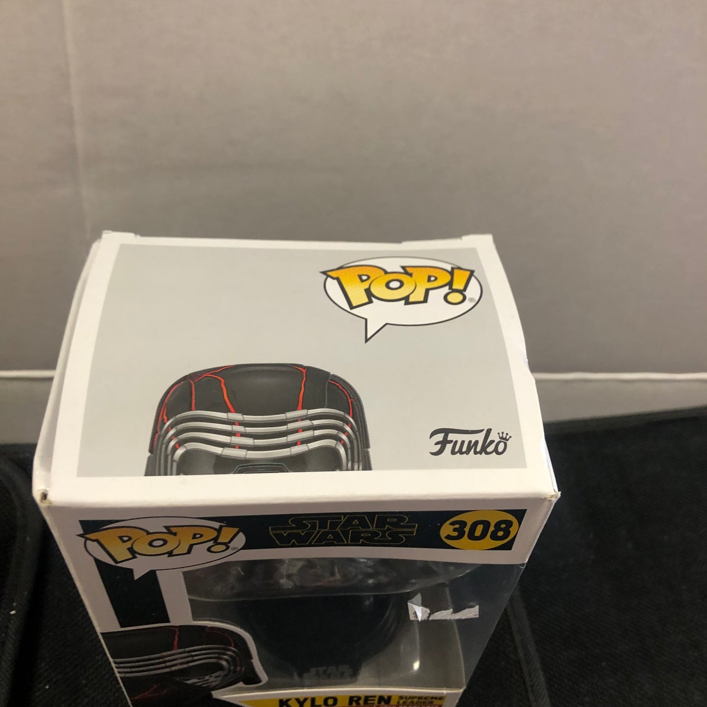 FUNKO POP STAR WARS # 308 KYLO REN SUPREME LEADER GOOD CONDITION