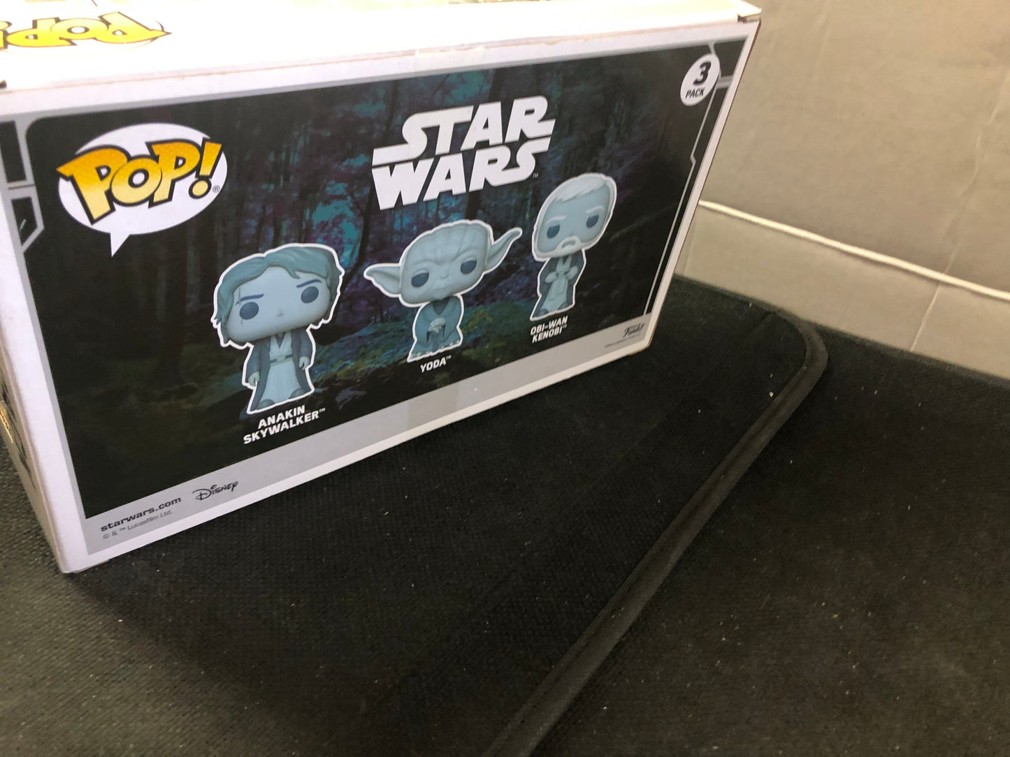 FUNKO POP STAR WARS 3 pack ANAKIN SKYWALKER/ YODA/OBI-WAN KENOBI ENDOR AMAZON EXCLUSIVE GLOW IN THE DARK GOOD CONDITION