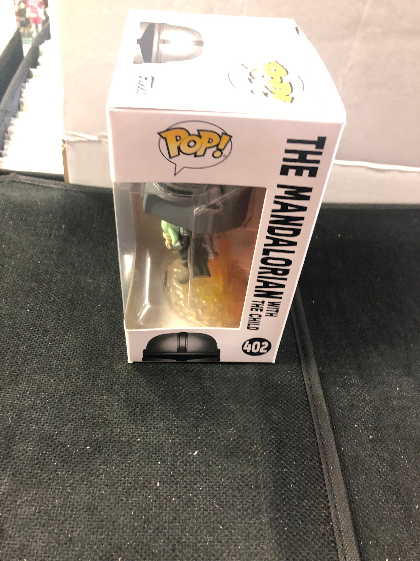 FUNKO POP STAR WARS THE MANDALORIAN #402 THE MANDALORIAN WITH THE CHILD GOOD CONDITION